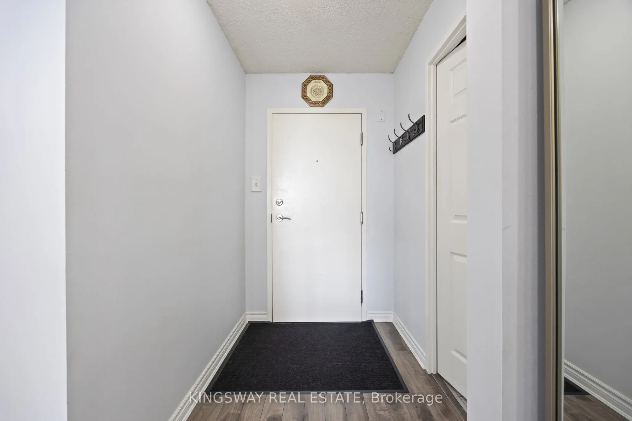 12 Laurelcrest Street, #507