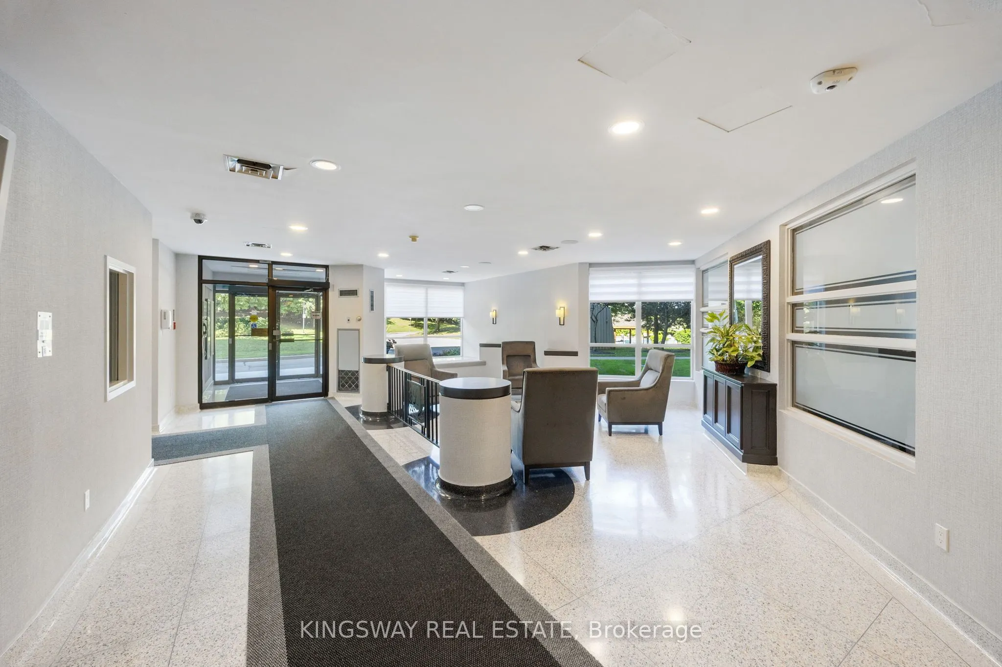 12 Laurelcrest Street, #507