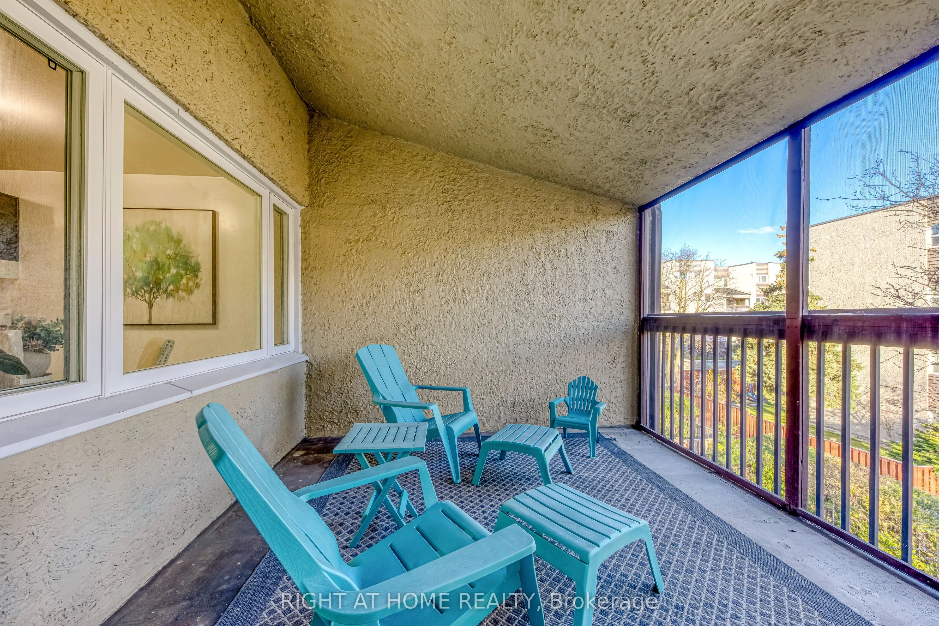 1055 Dundas Street E, #202