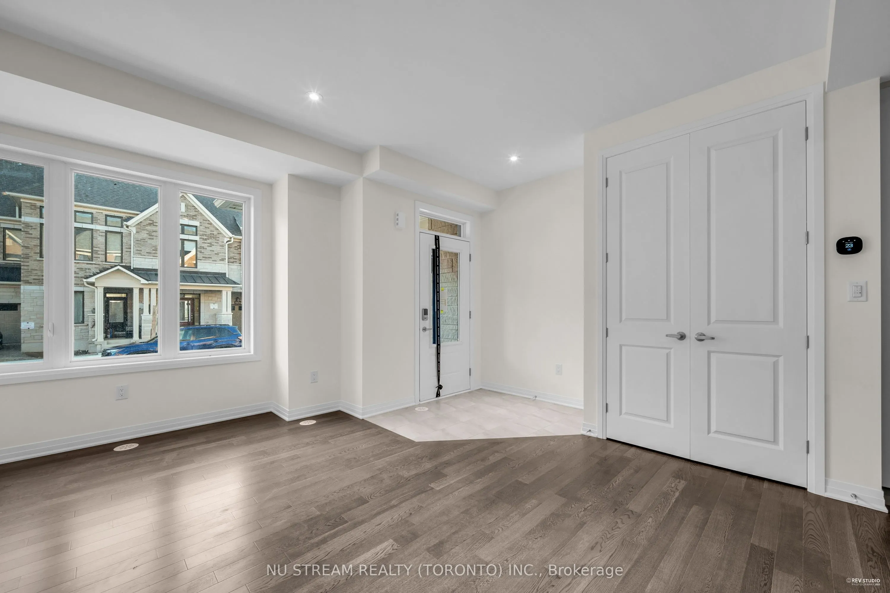 3255 Crystal Drive