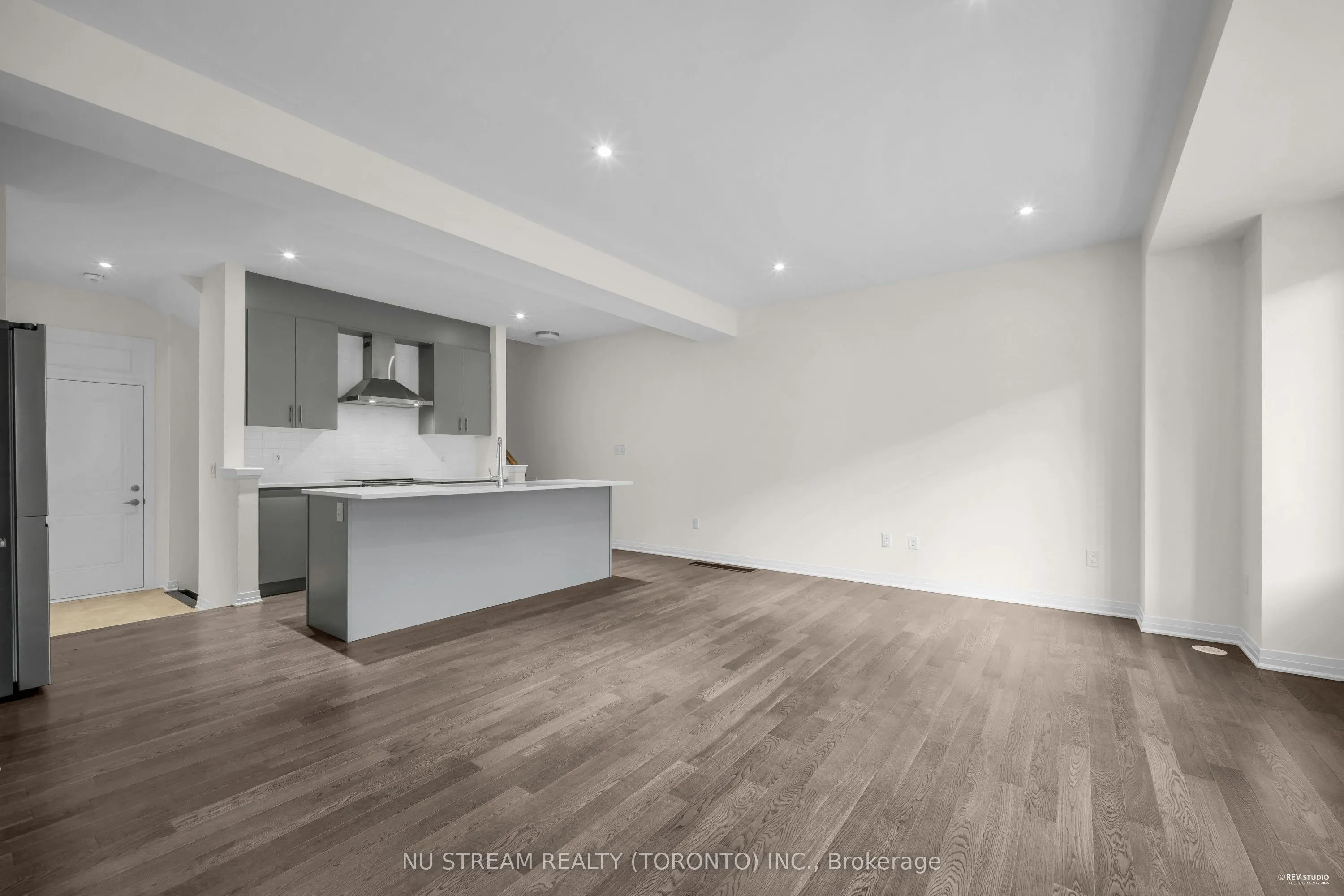 3255 Crystal Drive