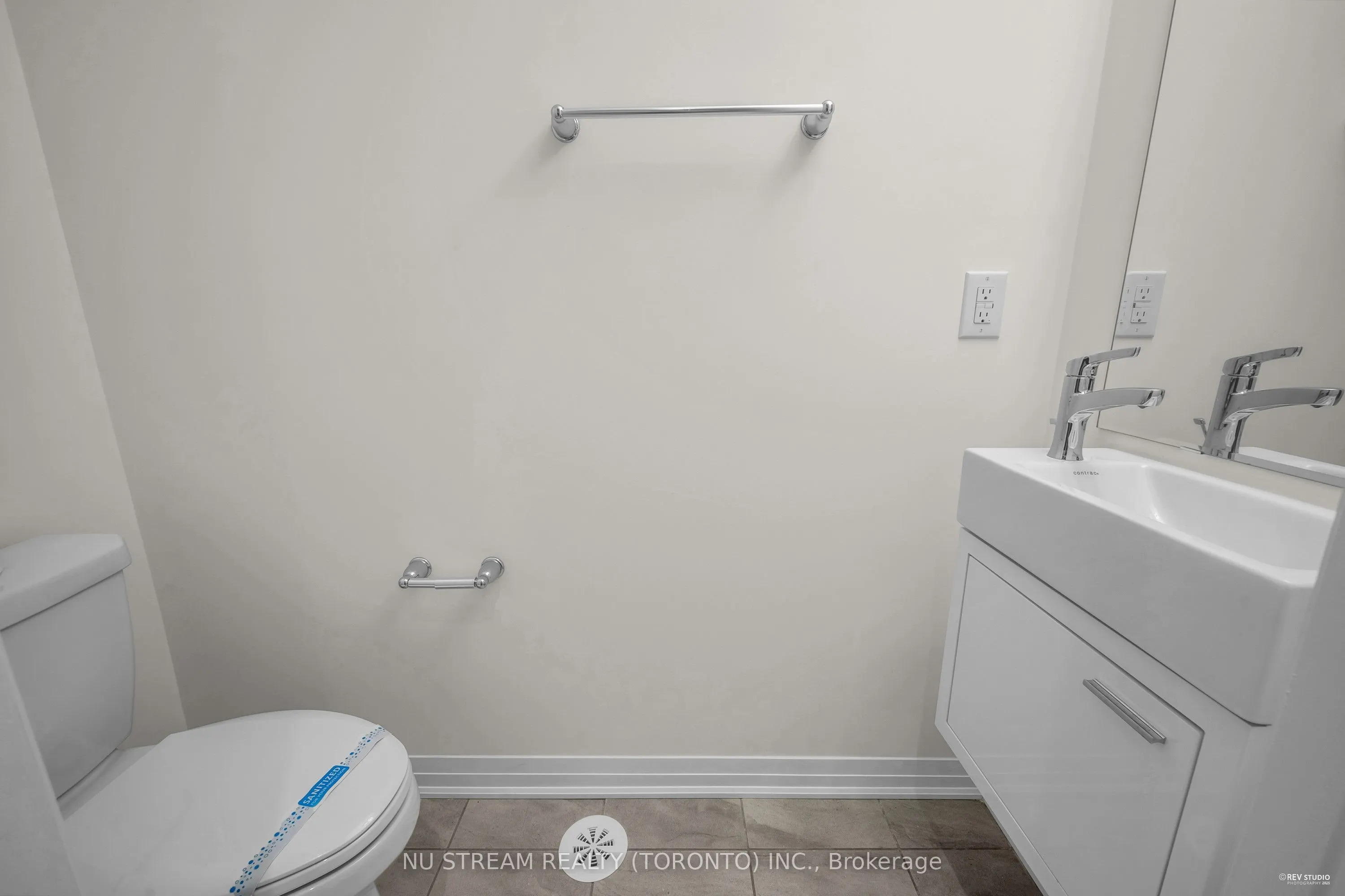 3255 Crystal Drive