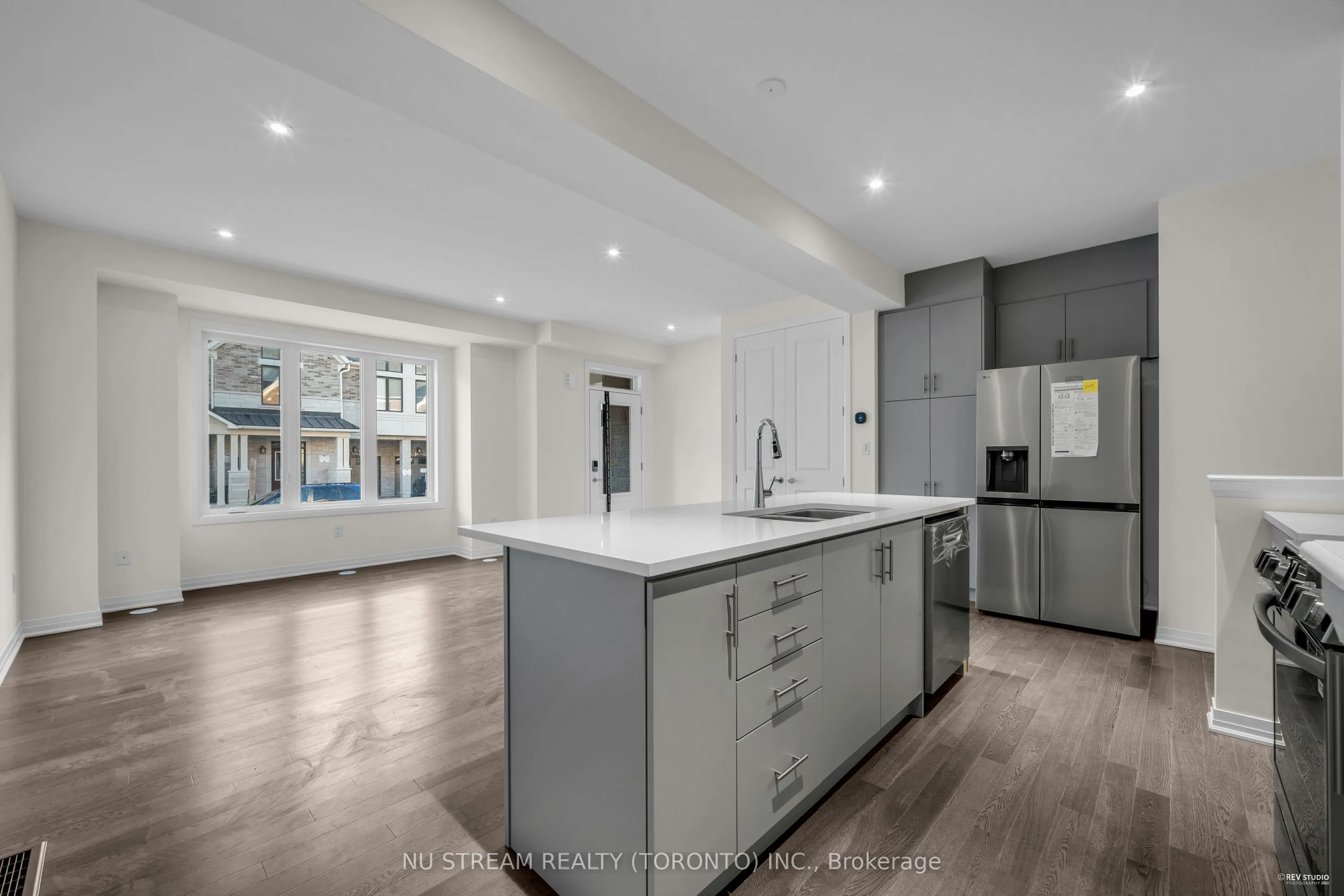3255 Crystal Drive