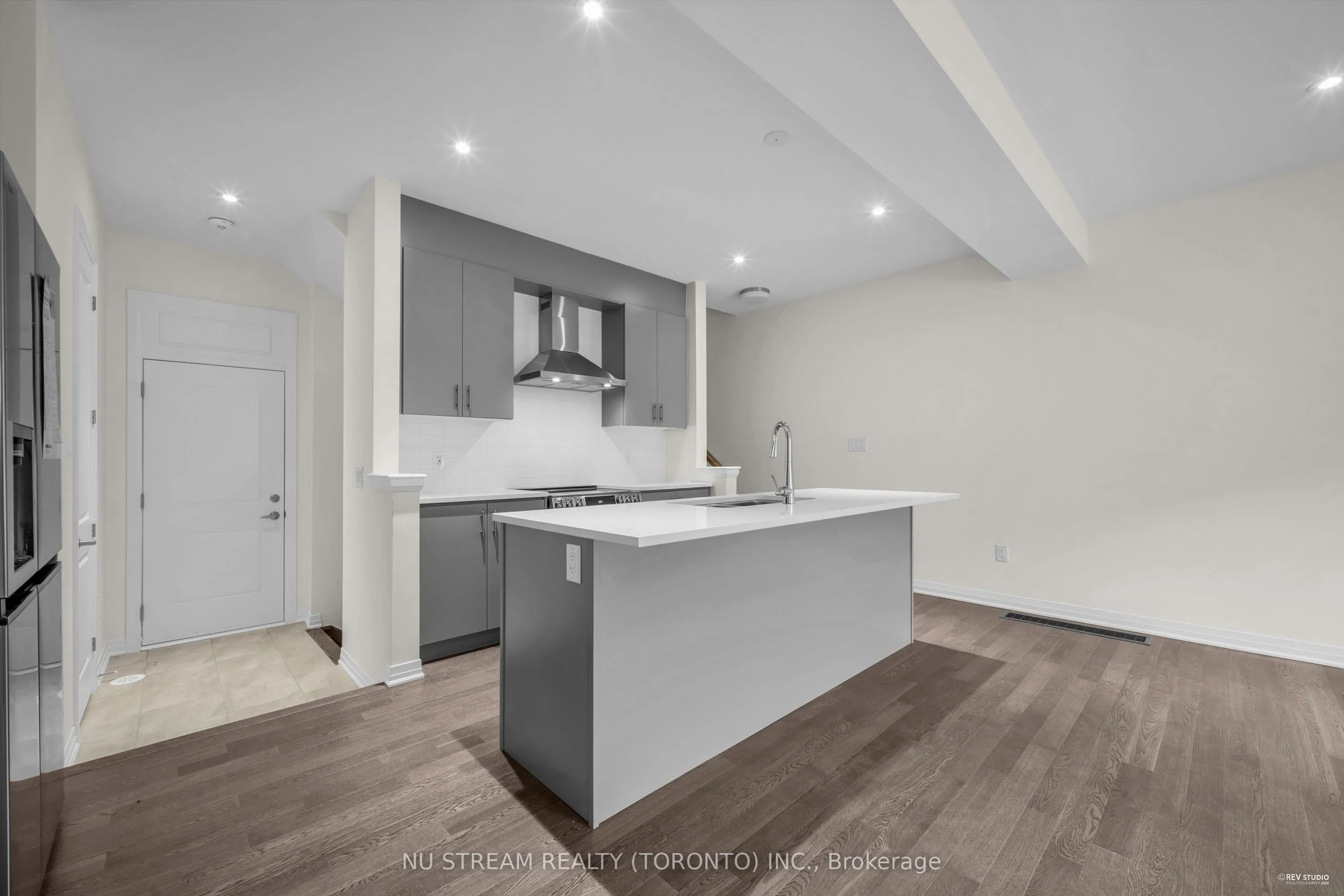 3255 Crystal Drive