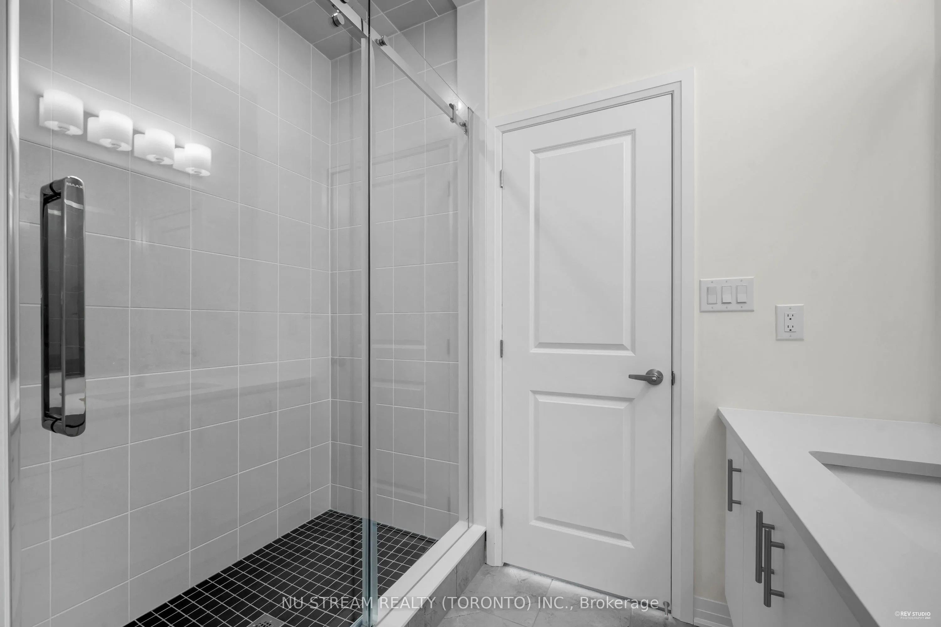 3255 Crystal Drive