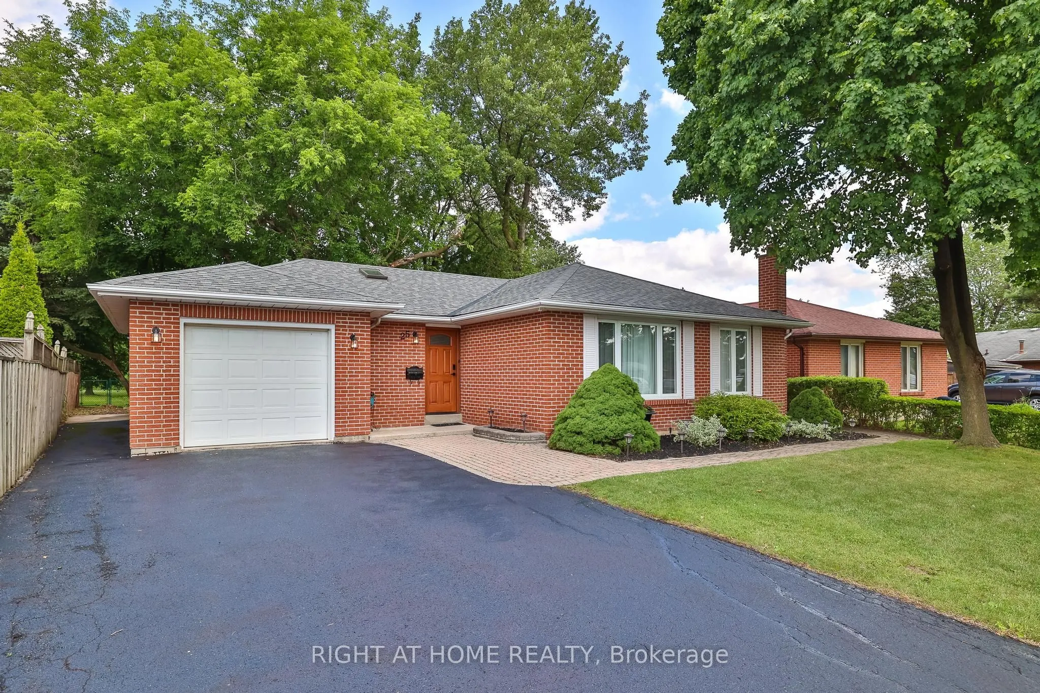 25 Devonshire Drive