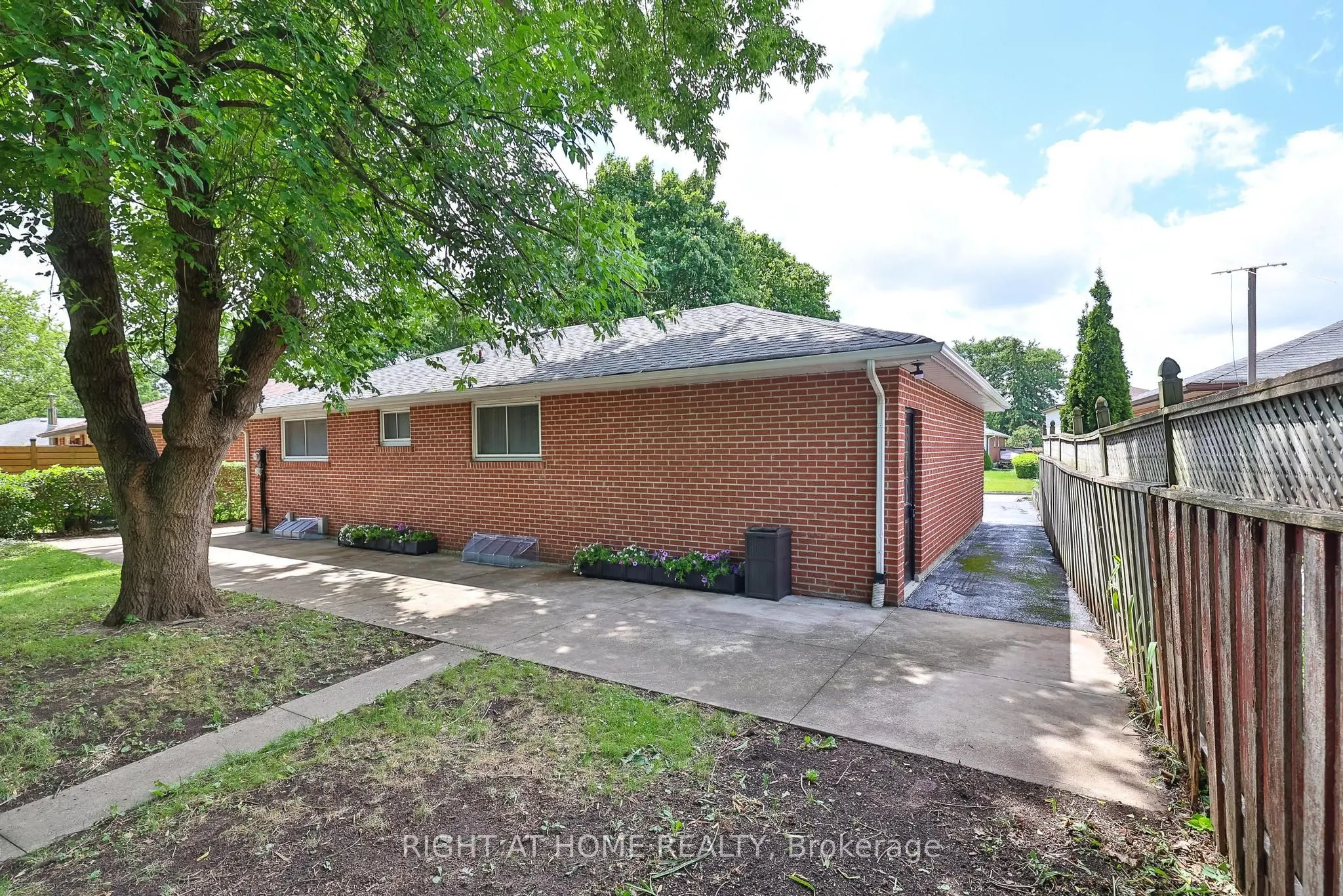 25 Devonshire Drive