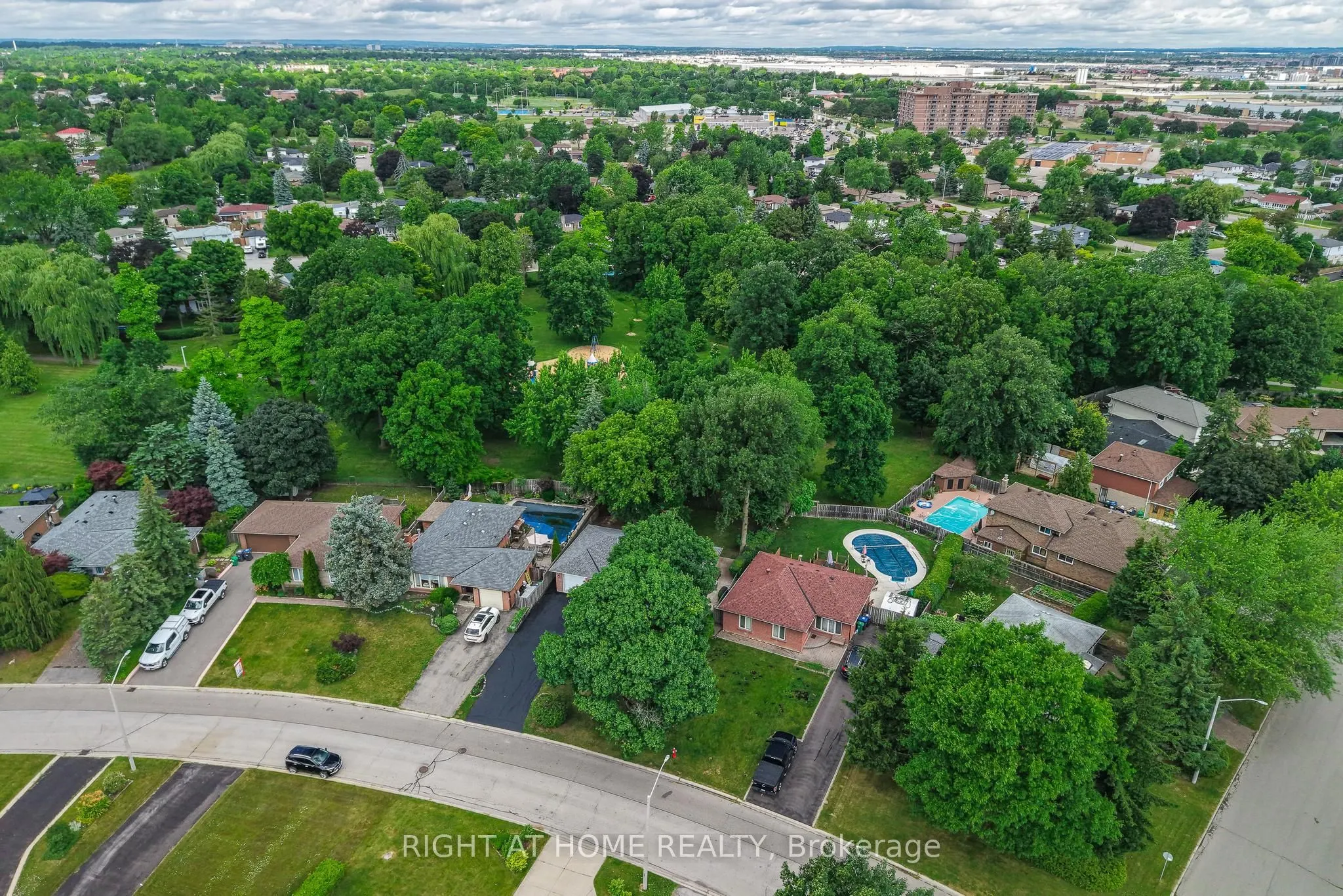 25 Devonshire Drive