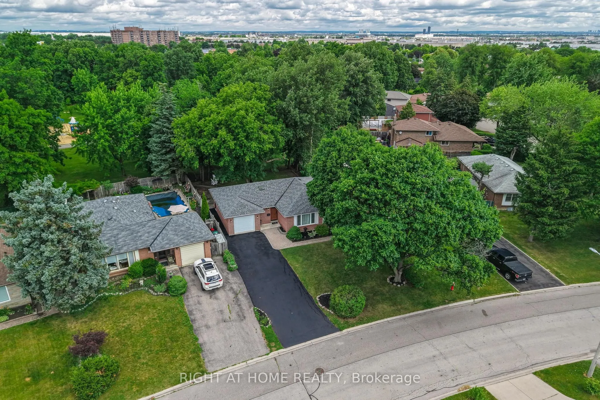 25 Devonshire Drive