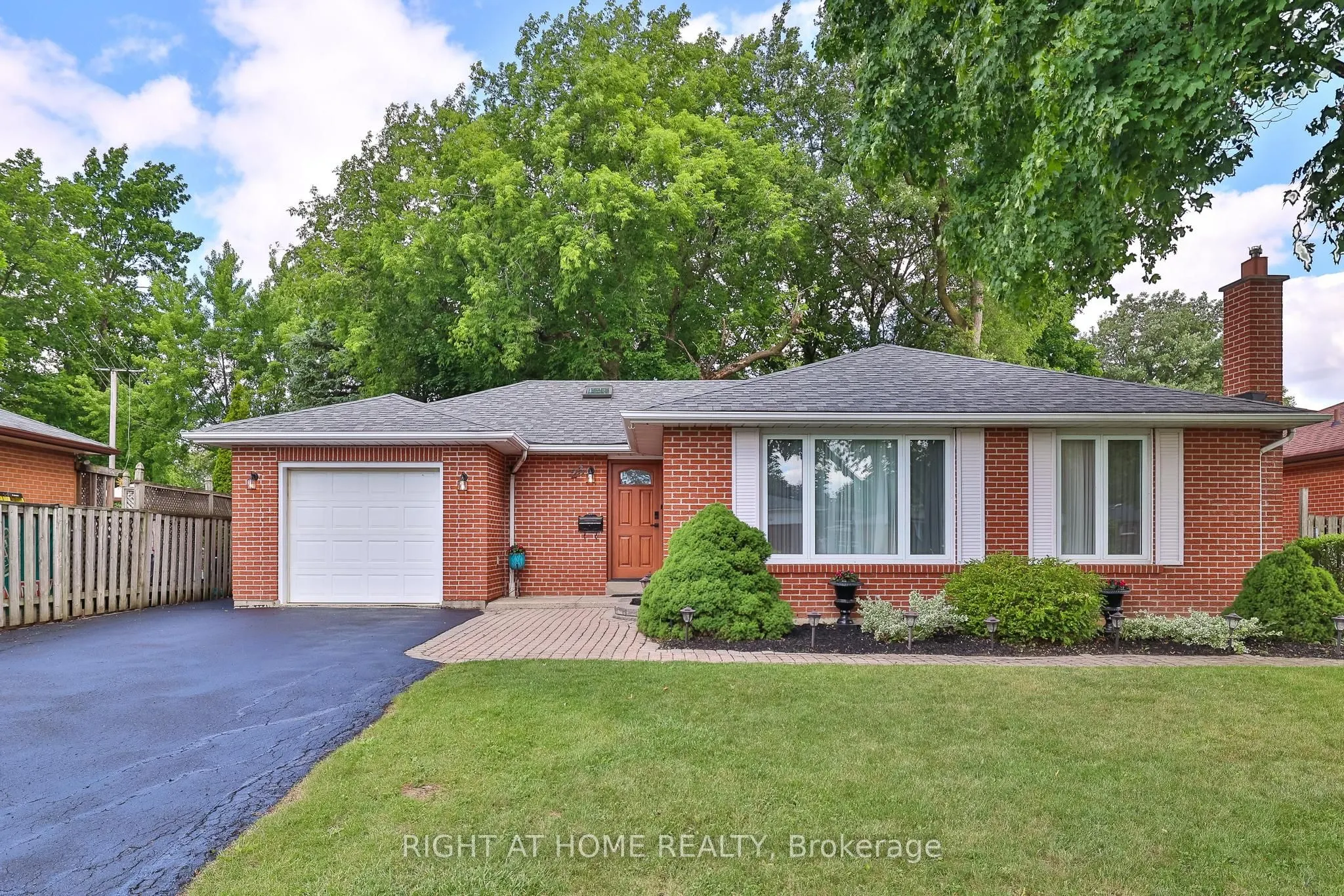 25 Devonshire Drive