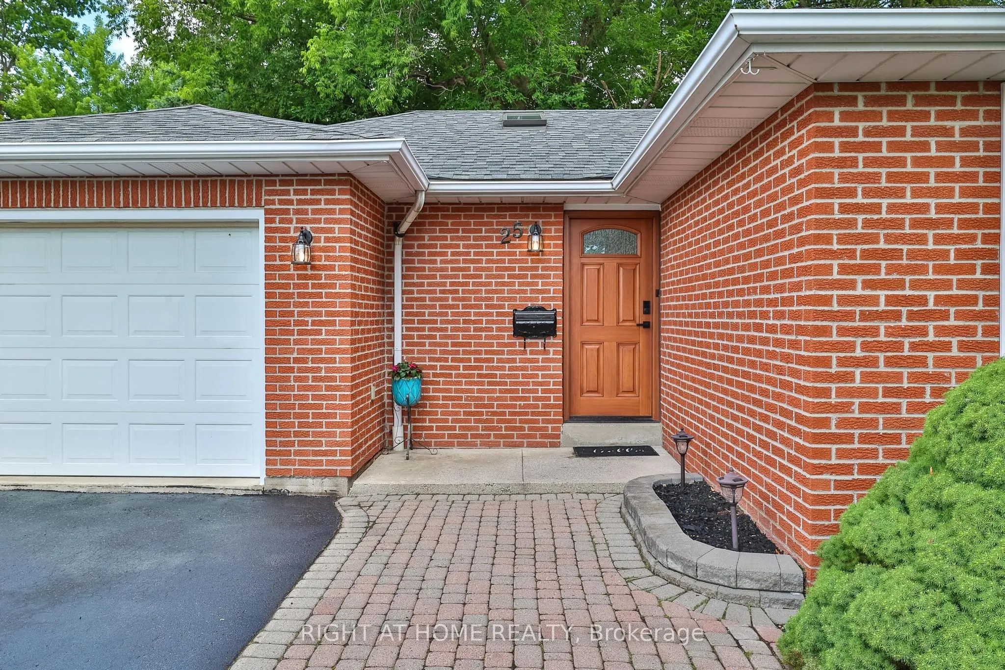 25 Devonshire Drive