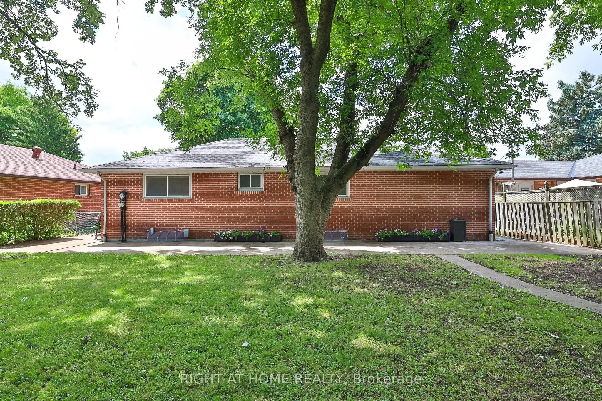 25 Devonshire Drive