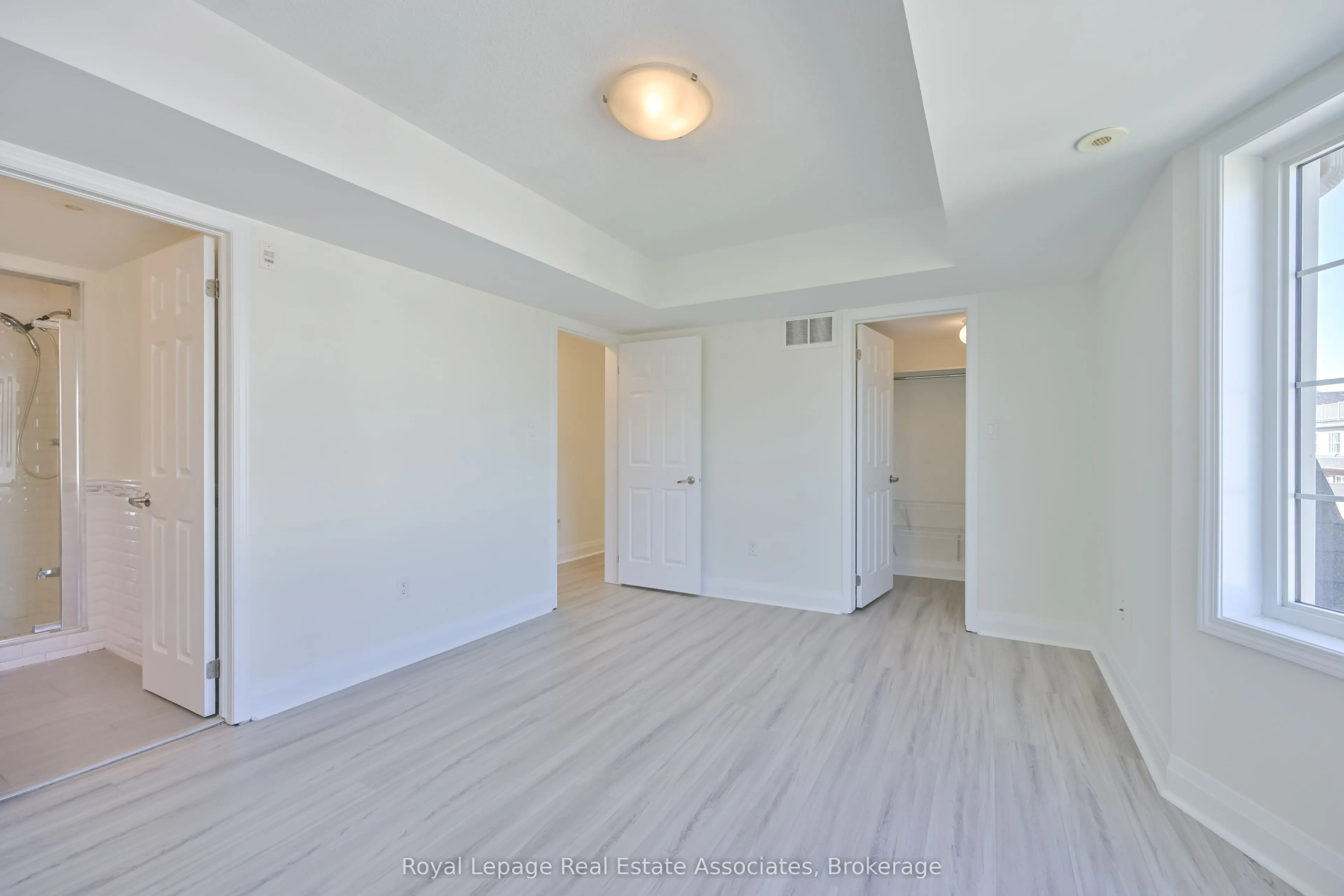 575 Dundas Street, #3