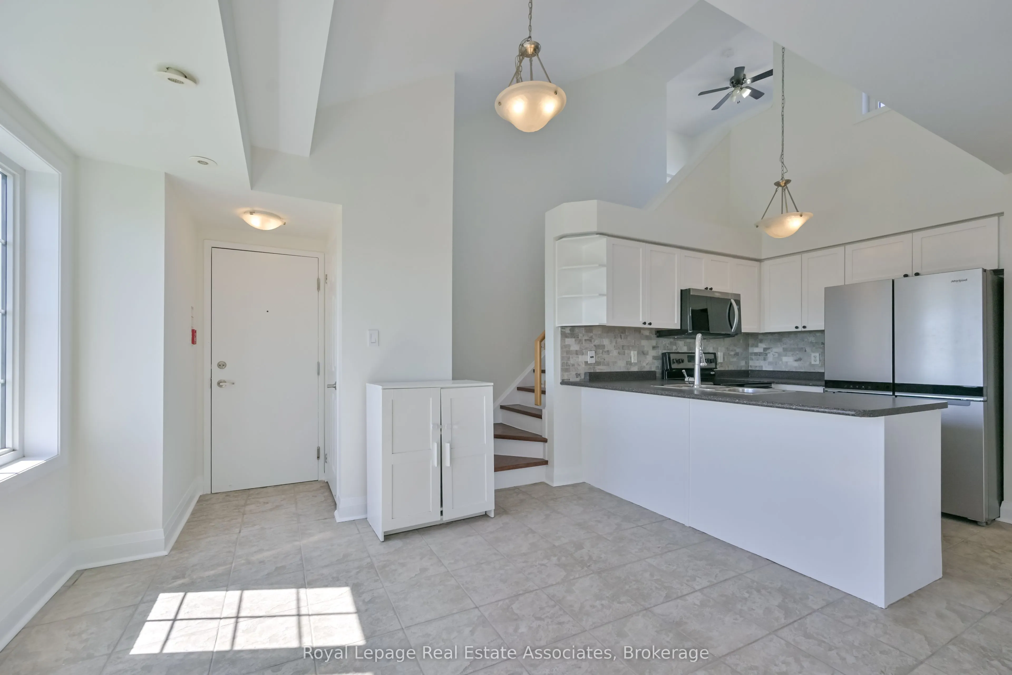 575 Dundas Street, #3