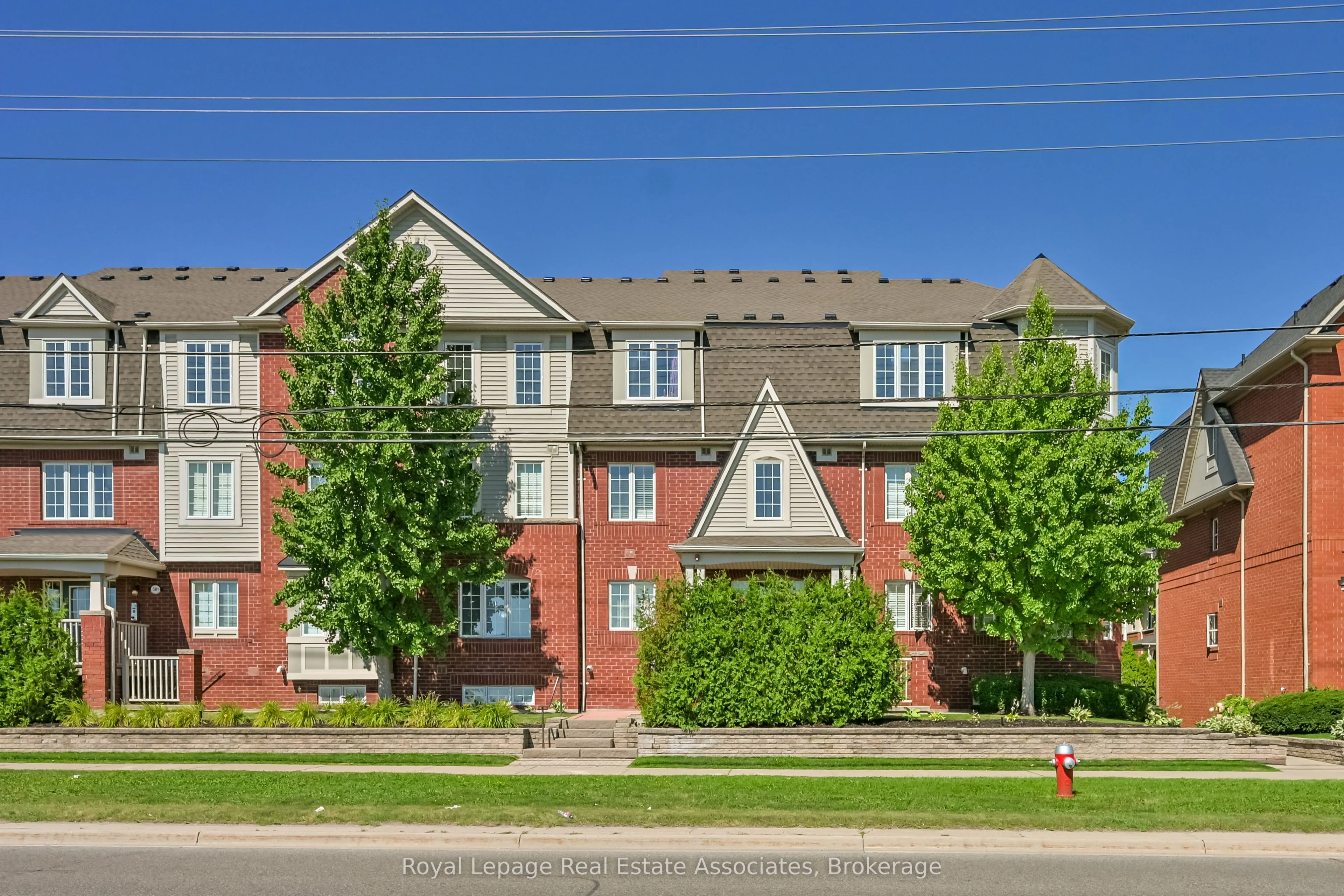 575 Dundas Street, #3