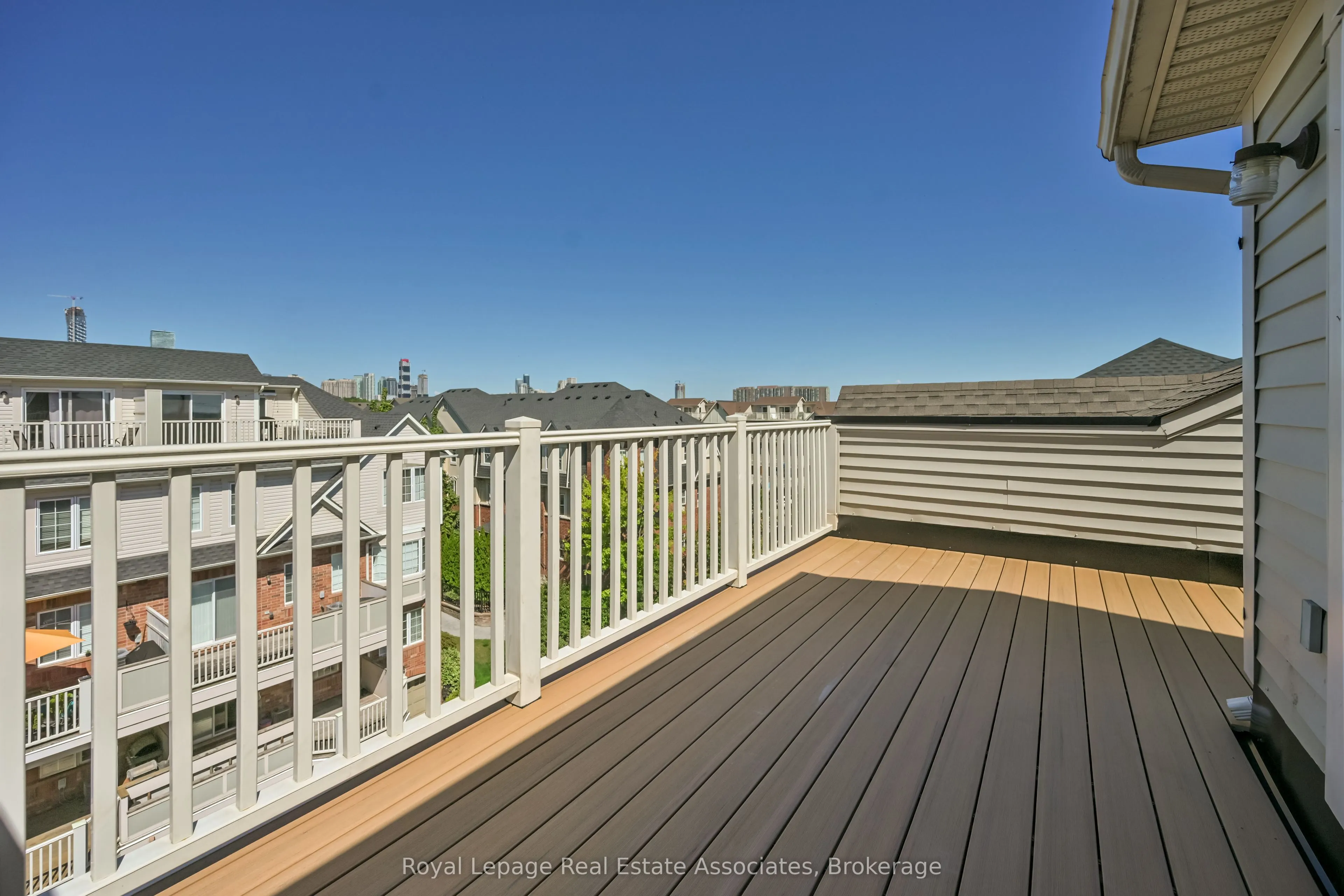 575 Dundas Street, #3