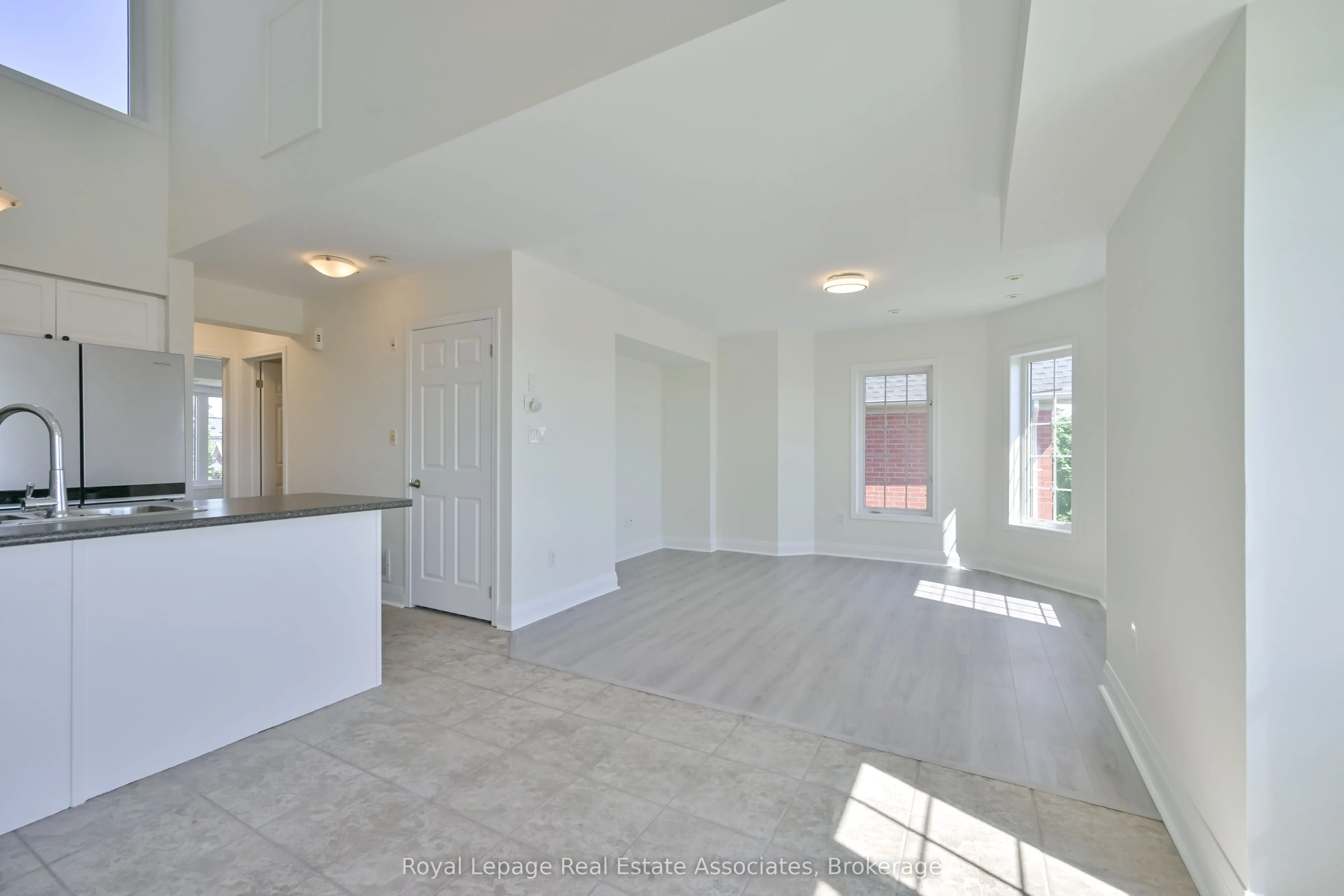 575 Dundas Street, #3