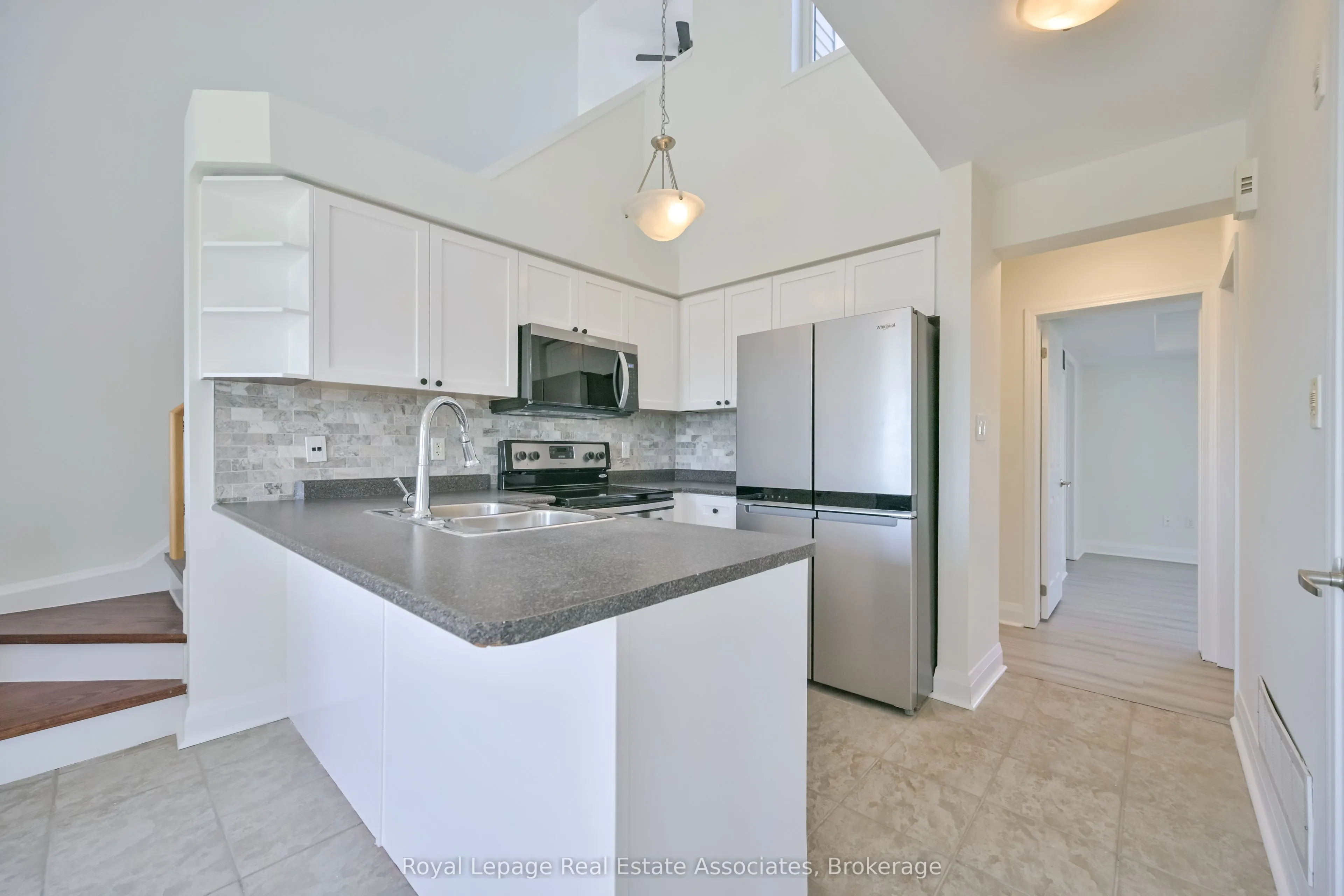 575 Dundas Street, #3