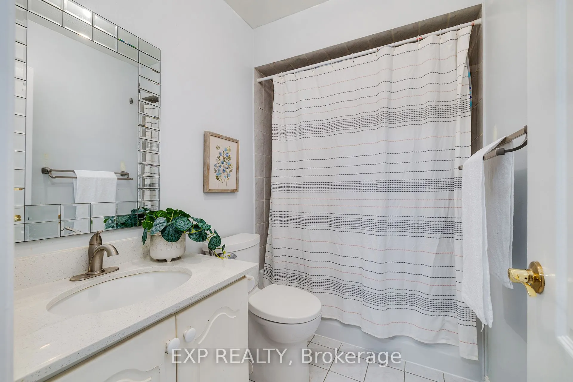 1591 South Parade Court, #24