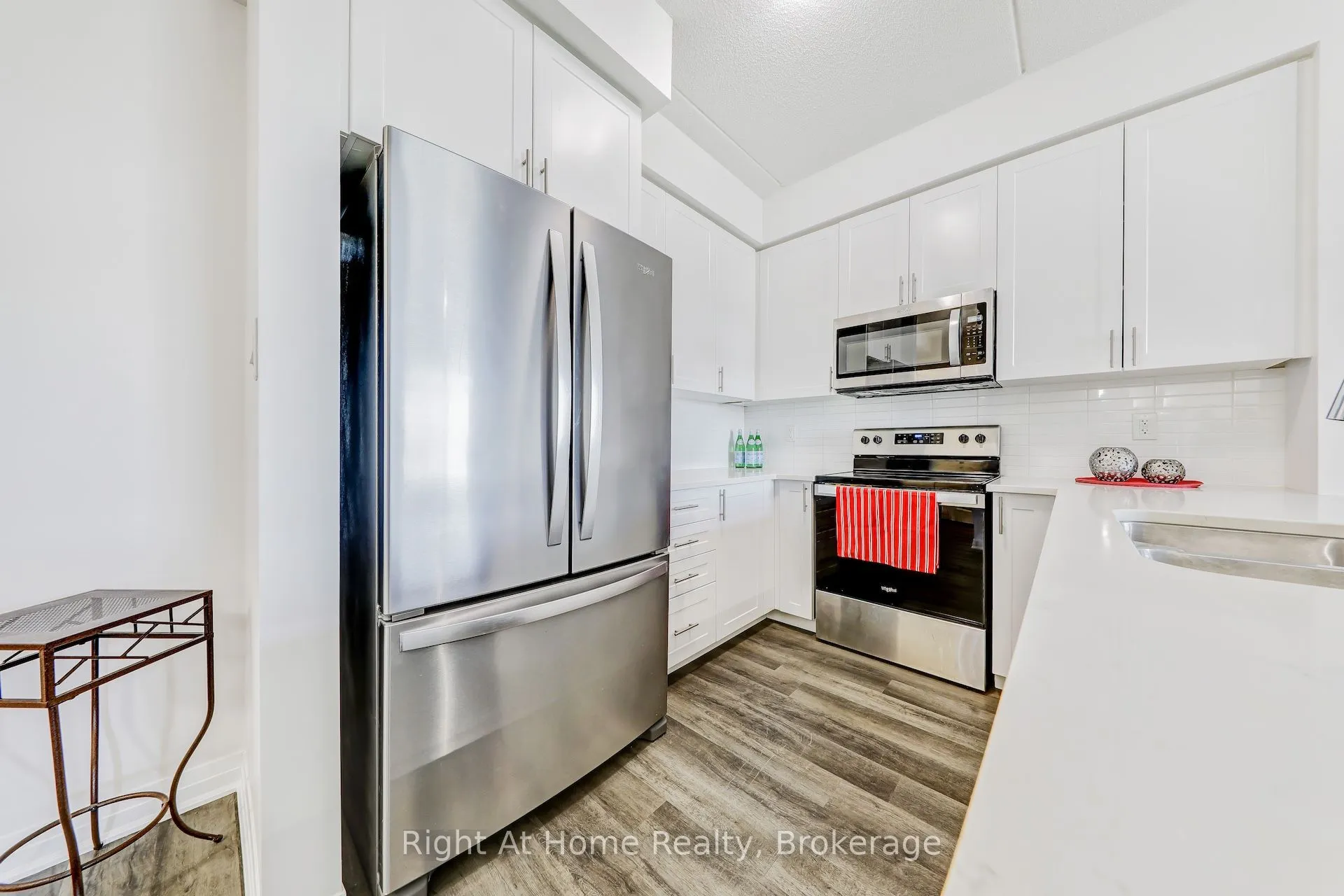 610 Farmstead Drive, #307