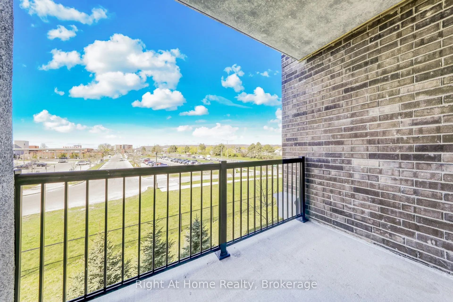 610 Farmstead Drive, #307