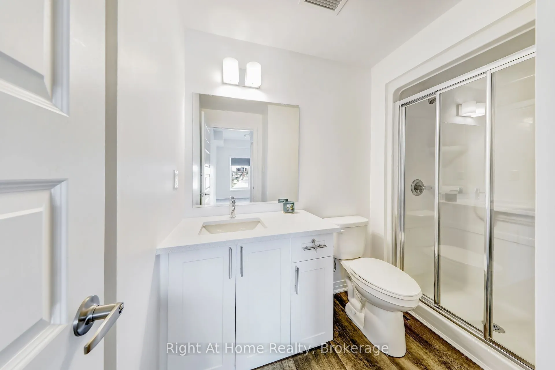 610 Farmstead Drive, #307