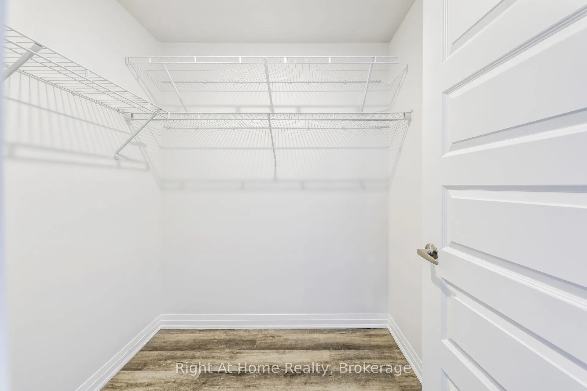 610 Farmstead Drive, #307