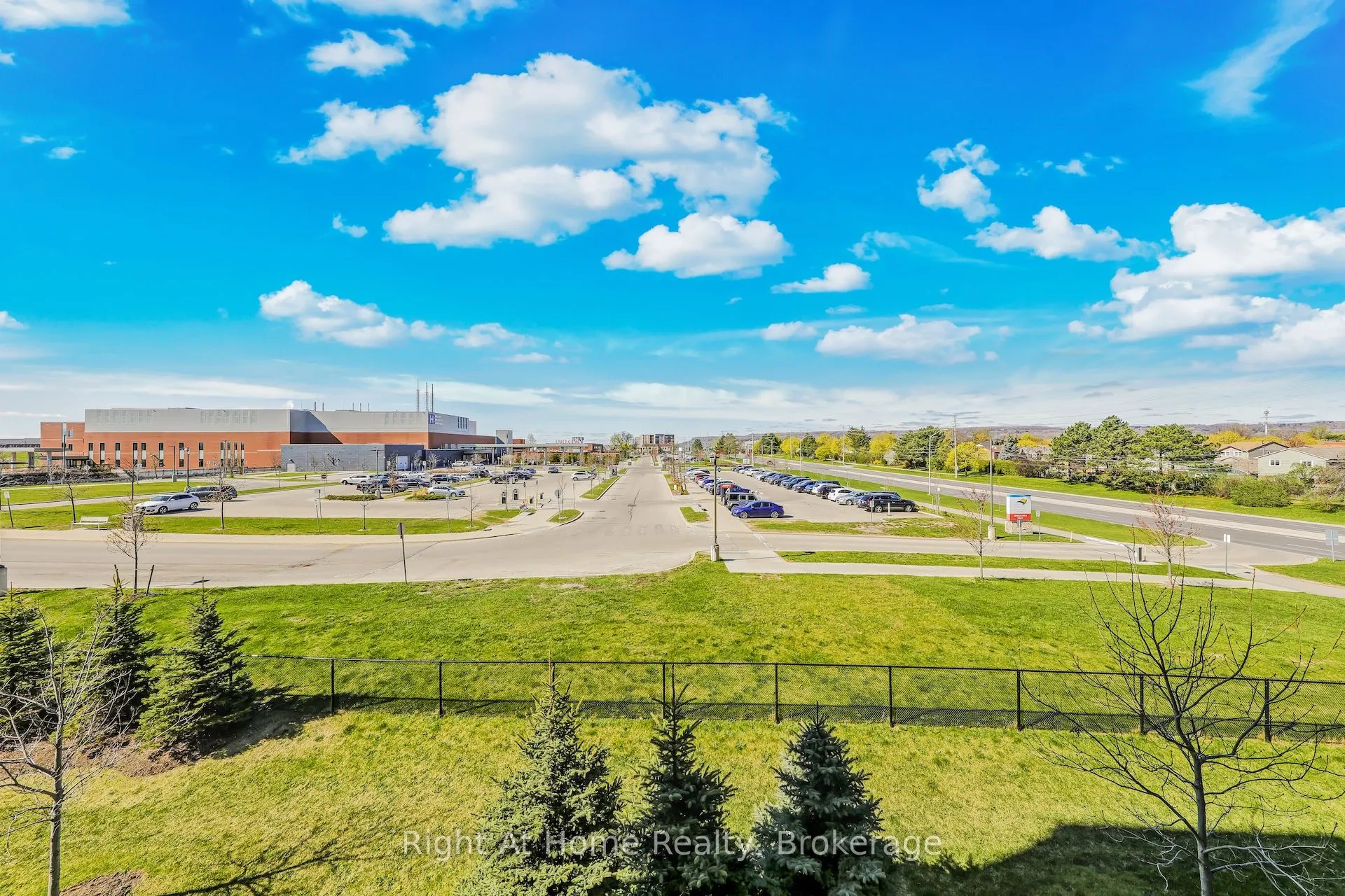 610 Farmstead Drive, #307