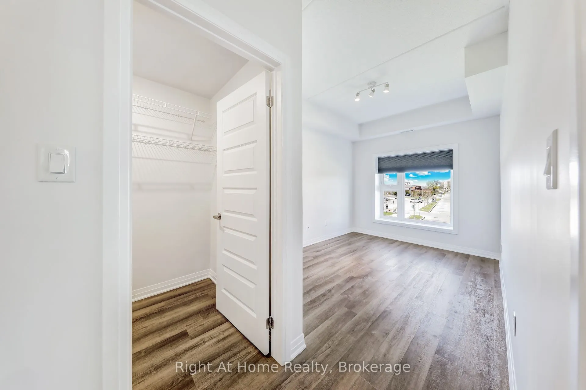 610 Farmstead Drive, #307