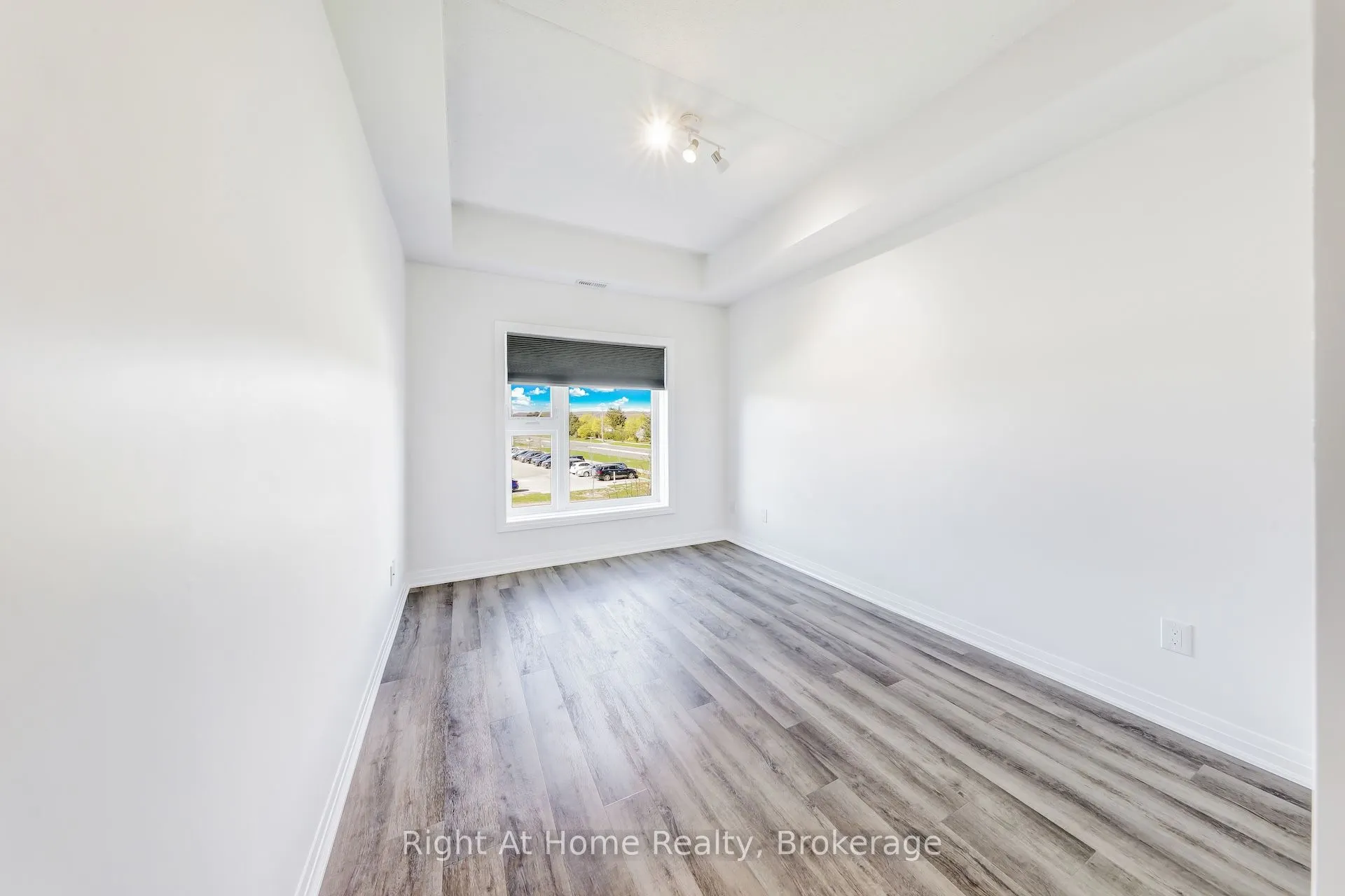 610 Farmstead Drive, #307