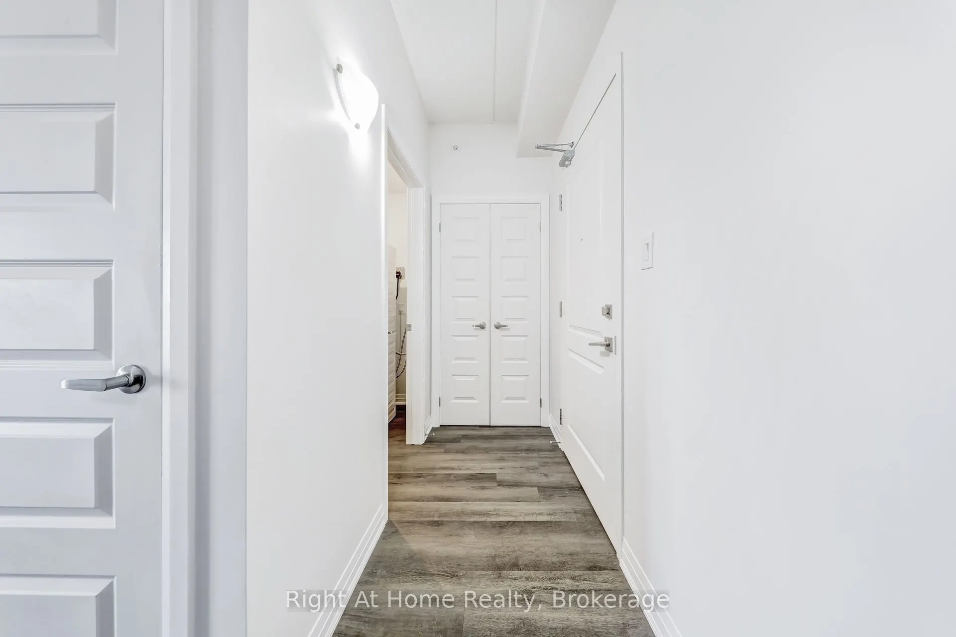 610 Farmstead Drive, #307