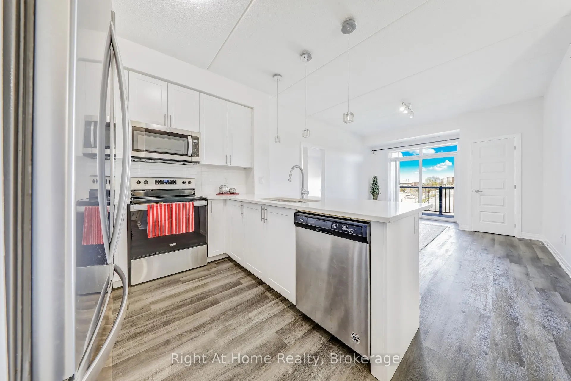 610 Farmstead Drive, #307