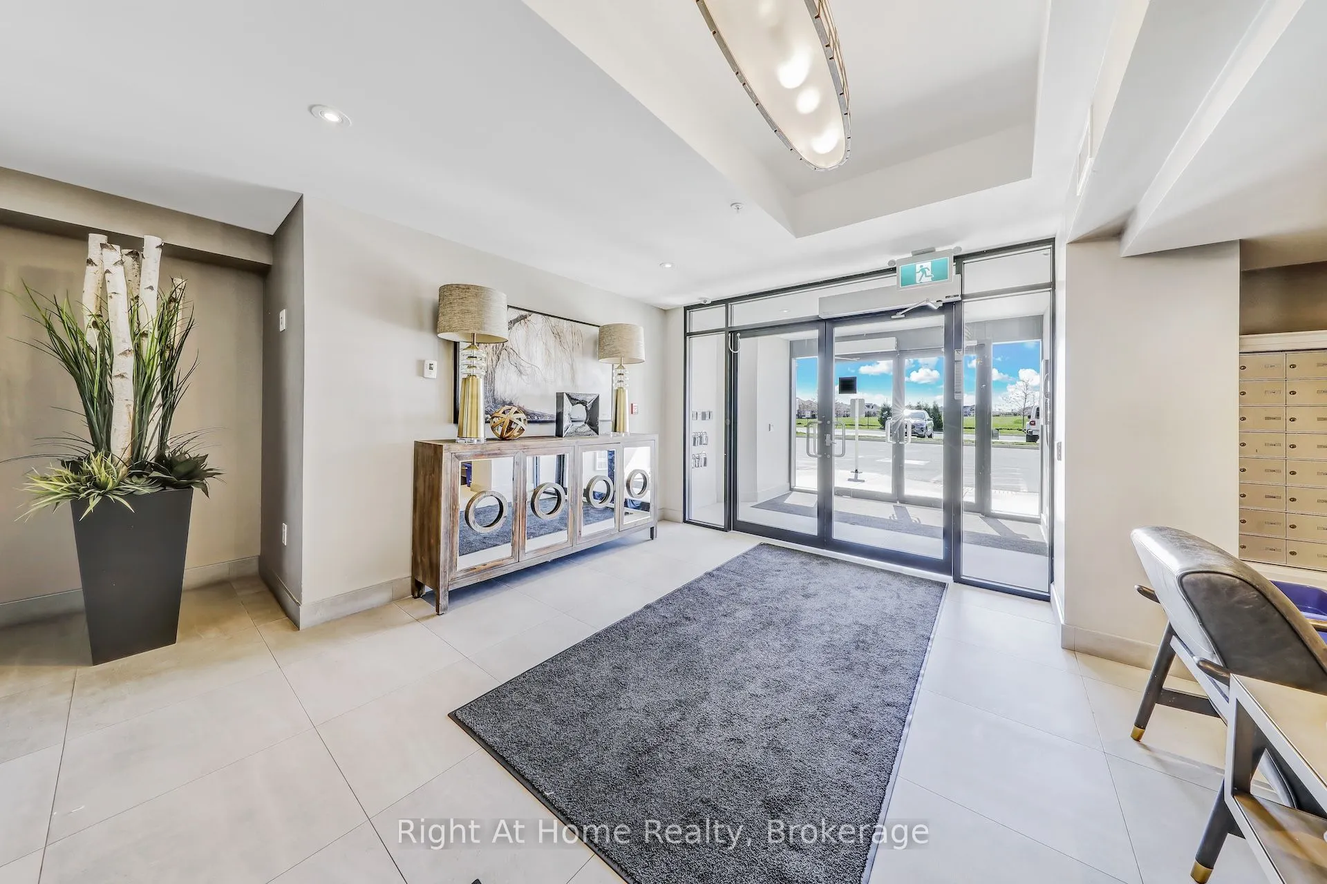 610 Farmstead Drive, #307