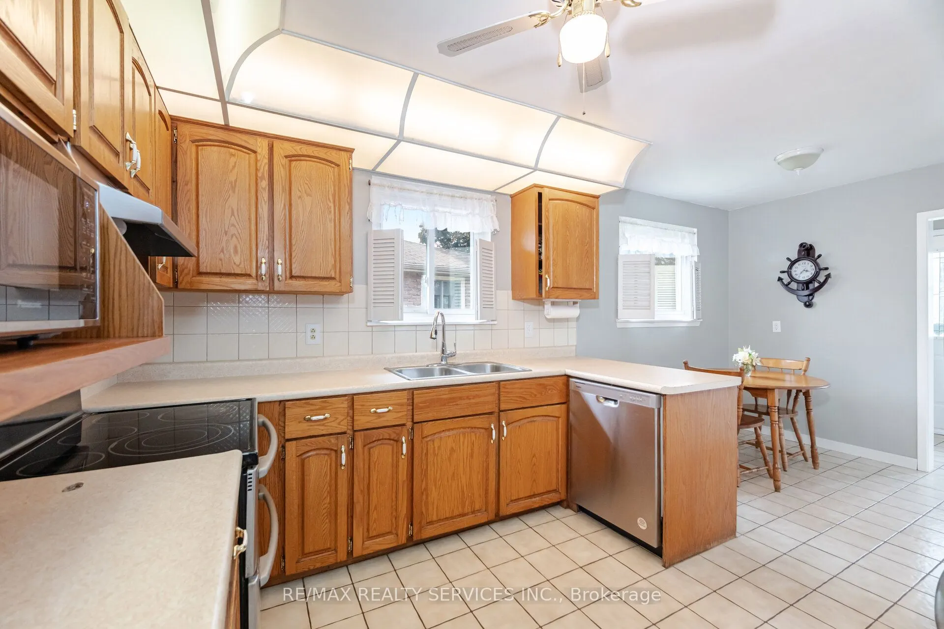 10 Gatewood Drive