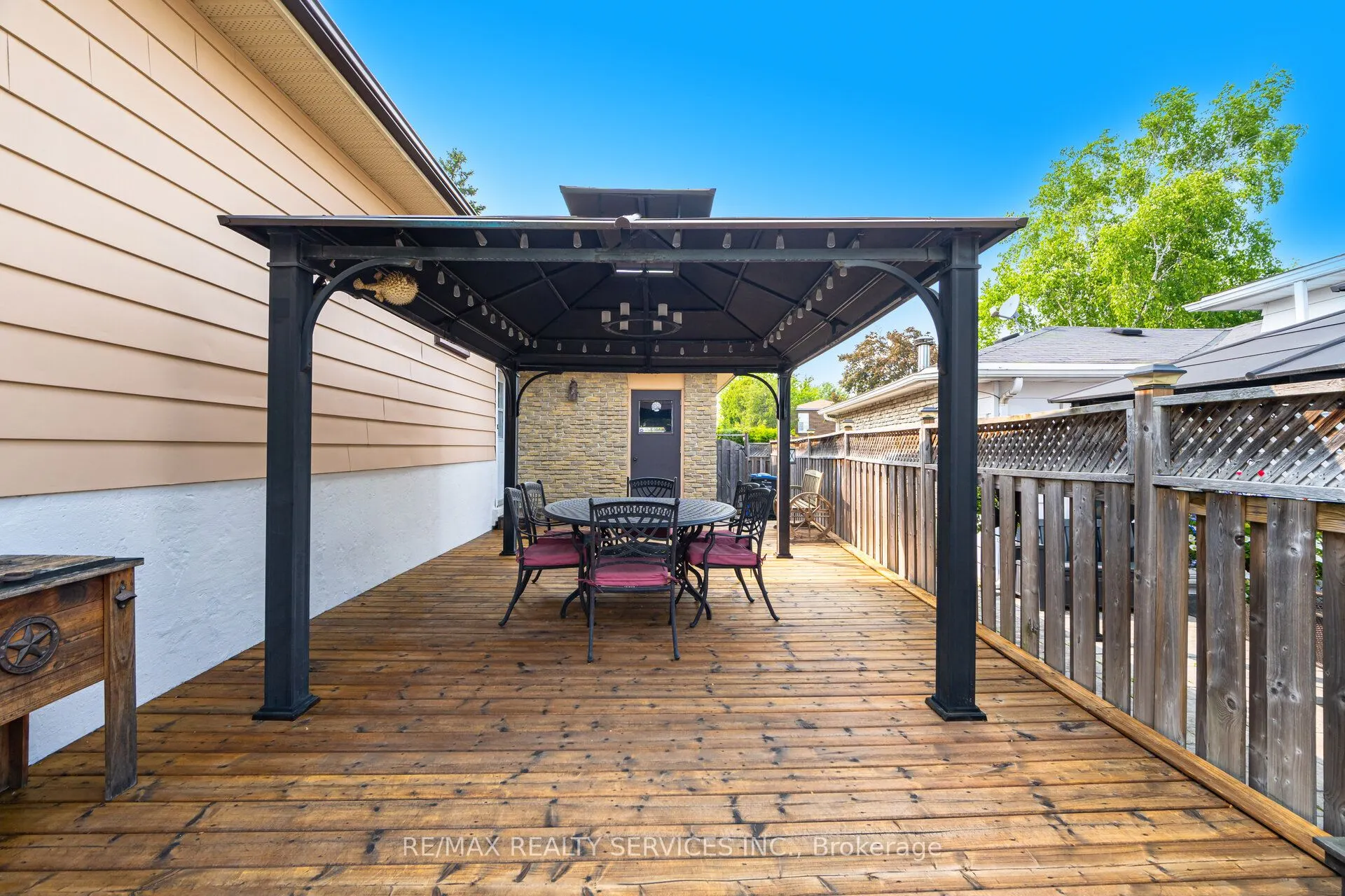10 Gatewood Drive