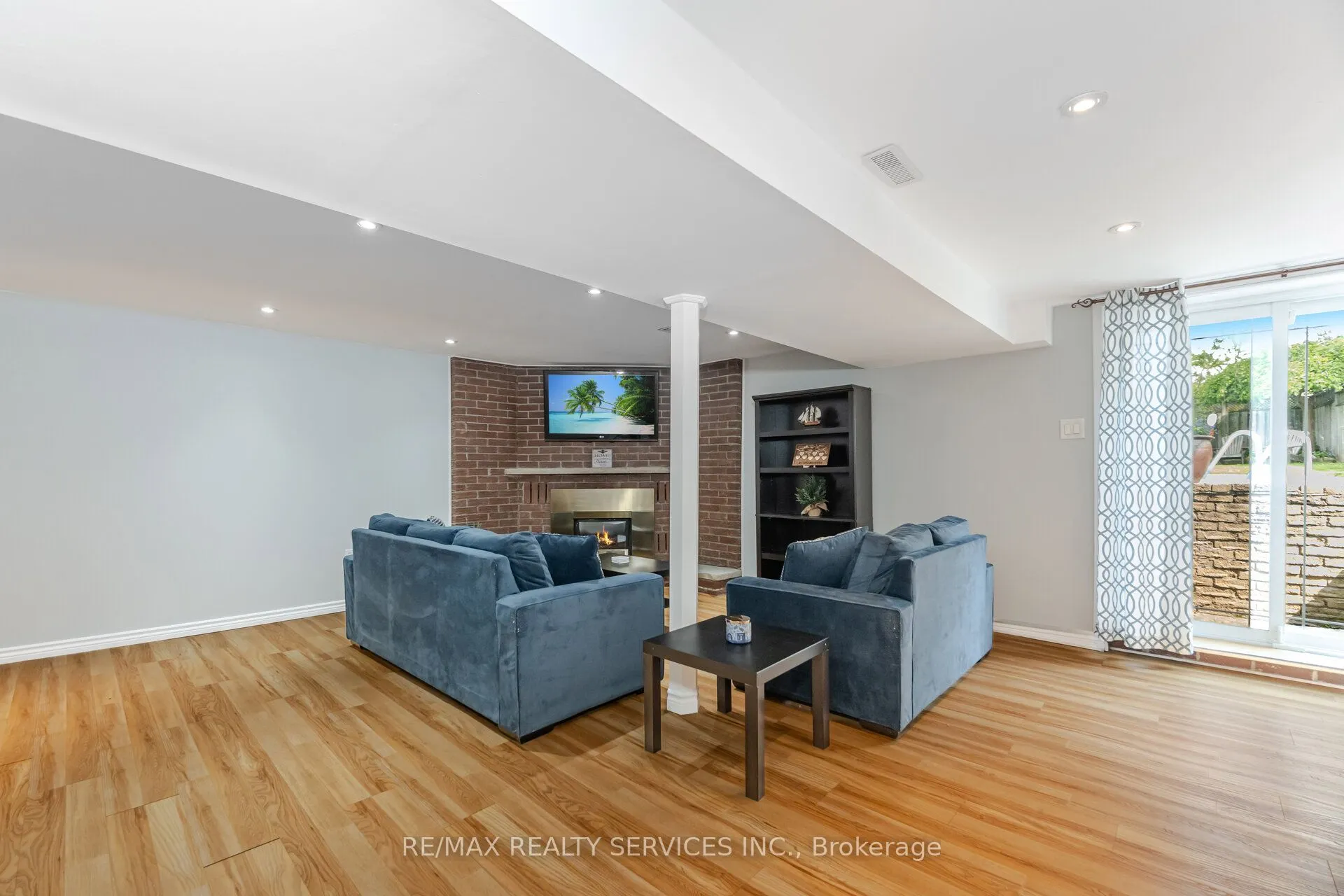 10 Gatewood Drive