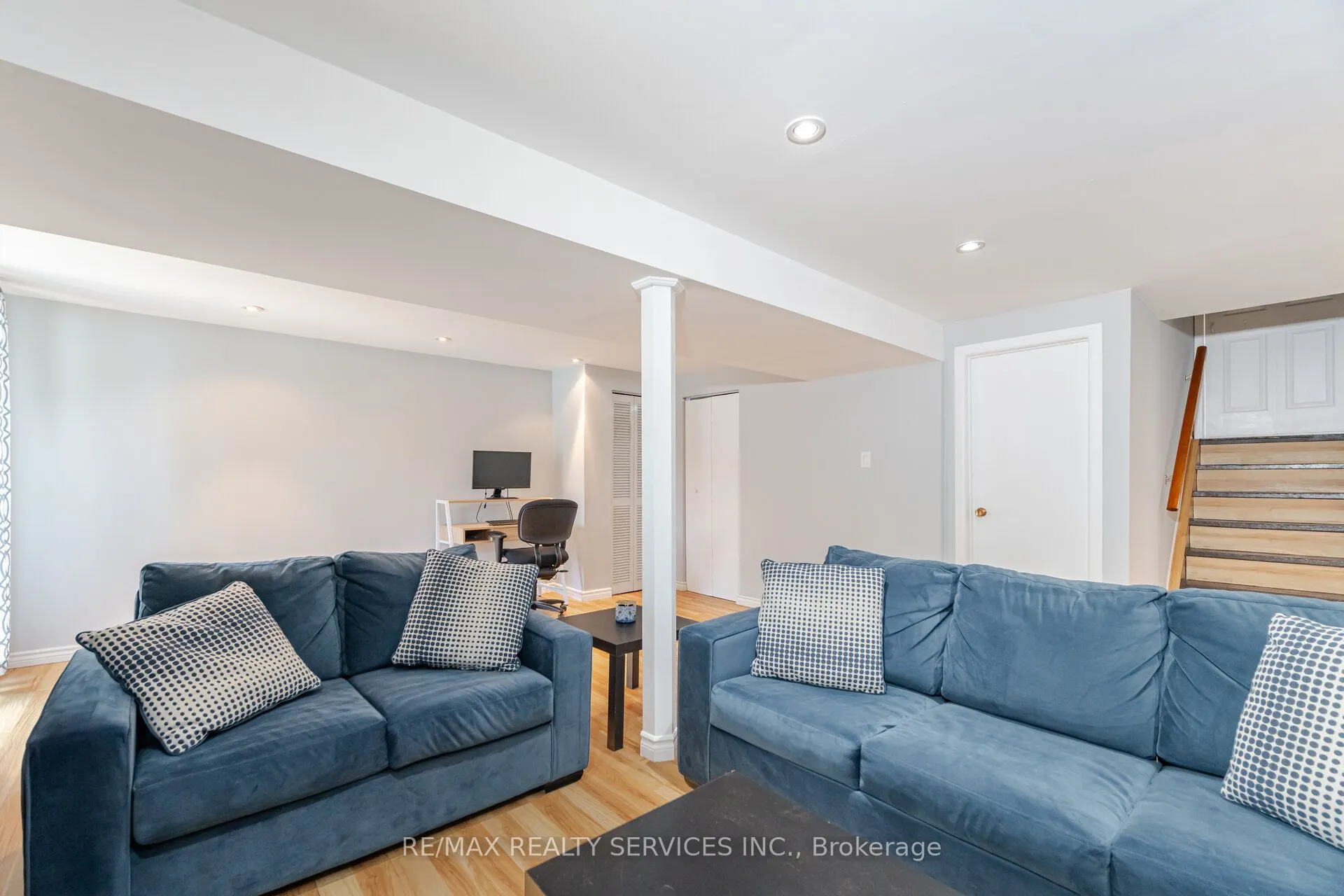 10 Gatewood Drive