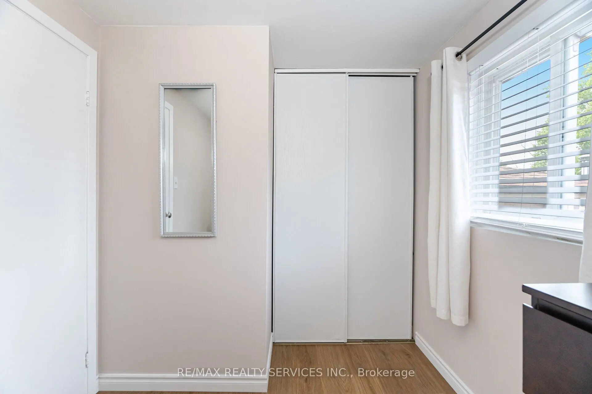 10 Gatewood Drive