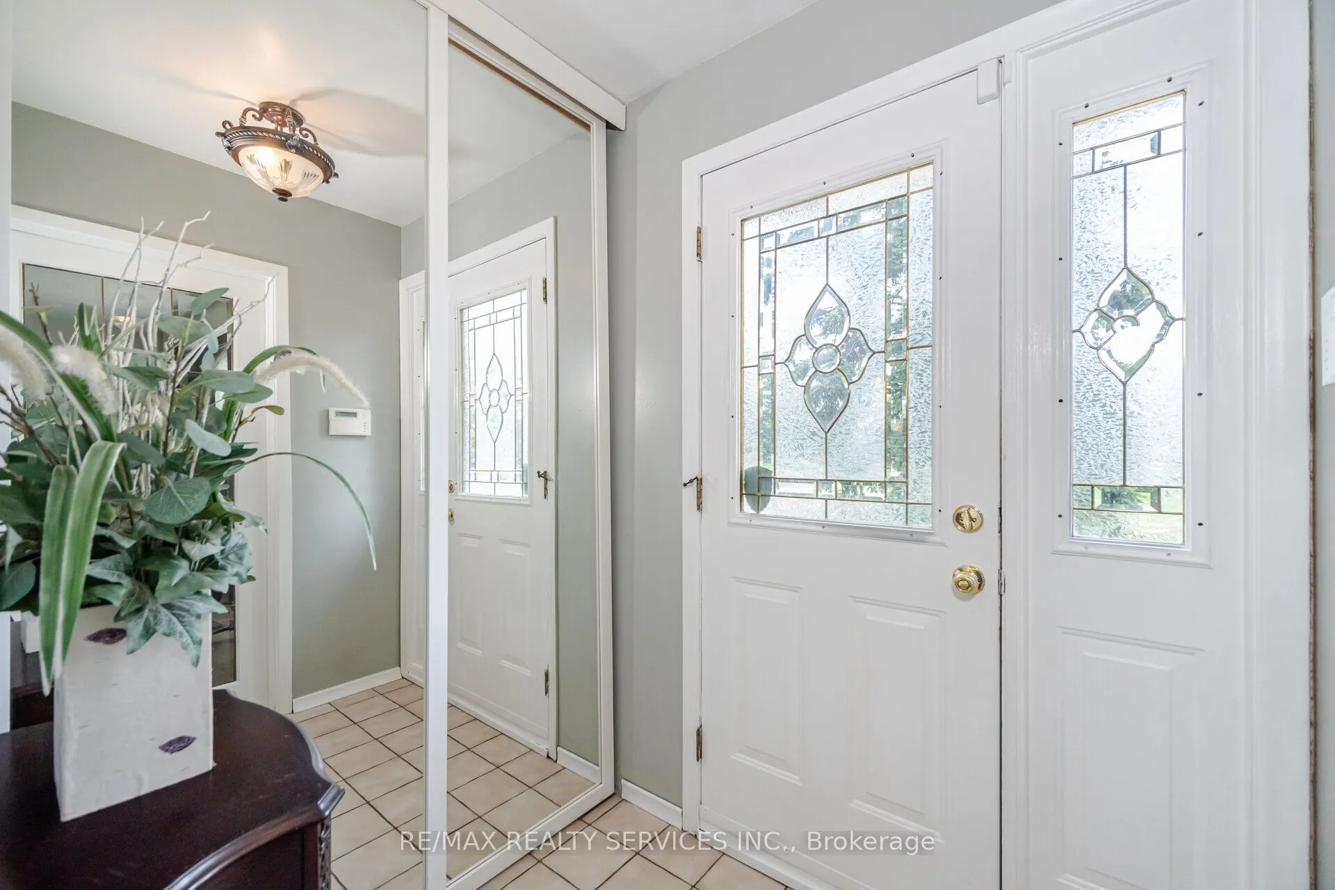 10 Gatewood Drive