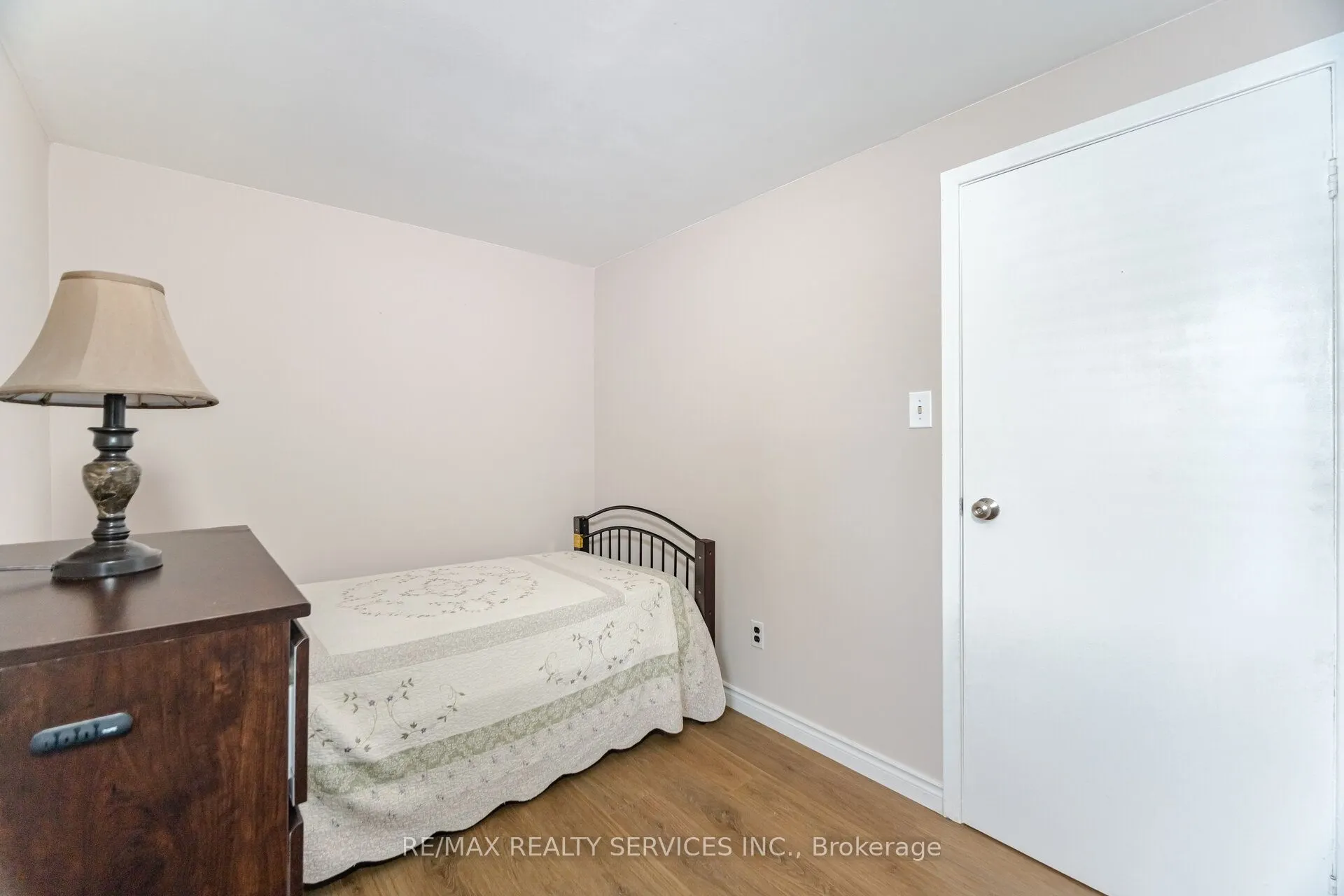 10 Gatewood Drive