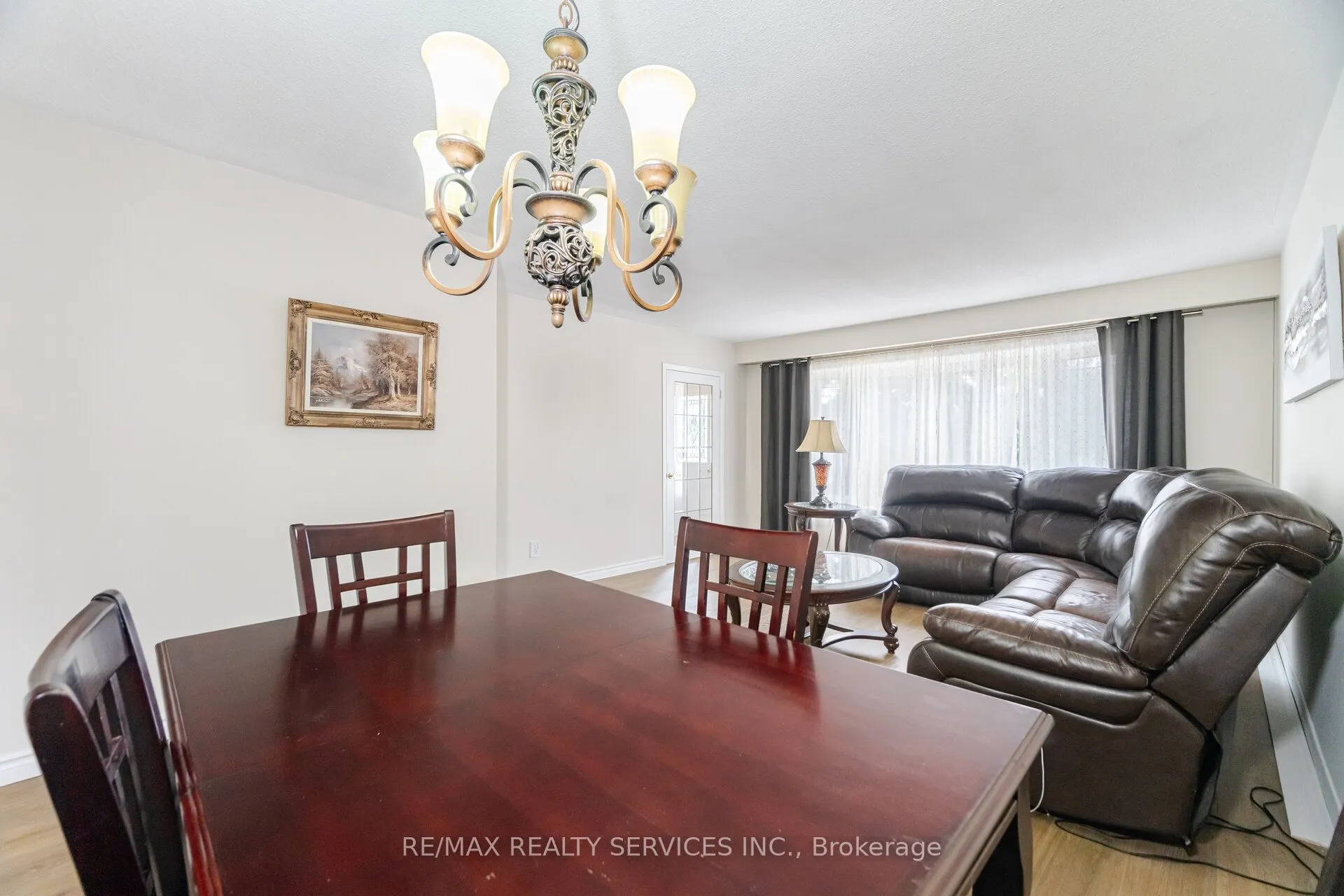 10 Gatewood Drive