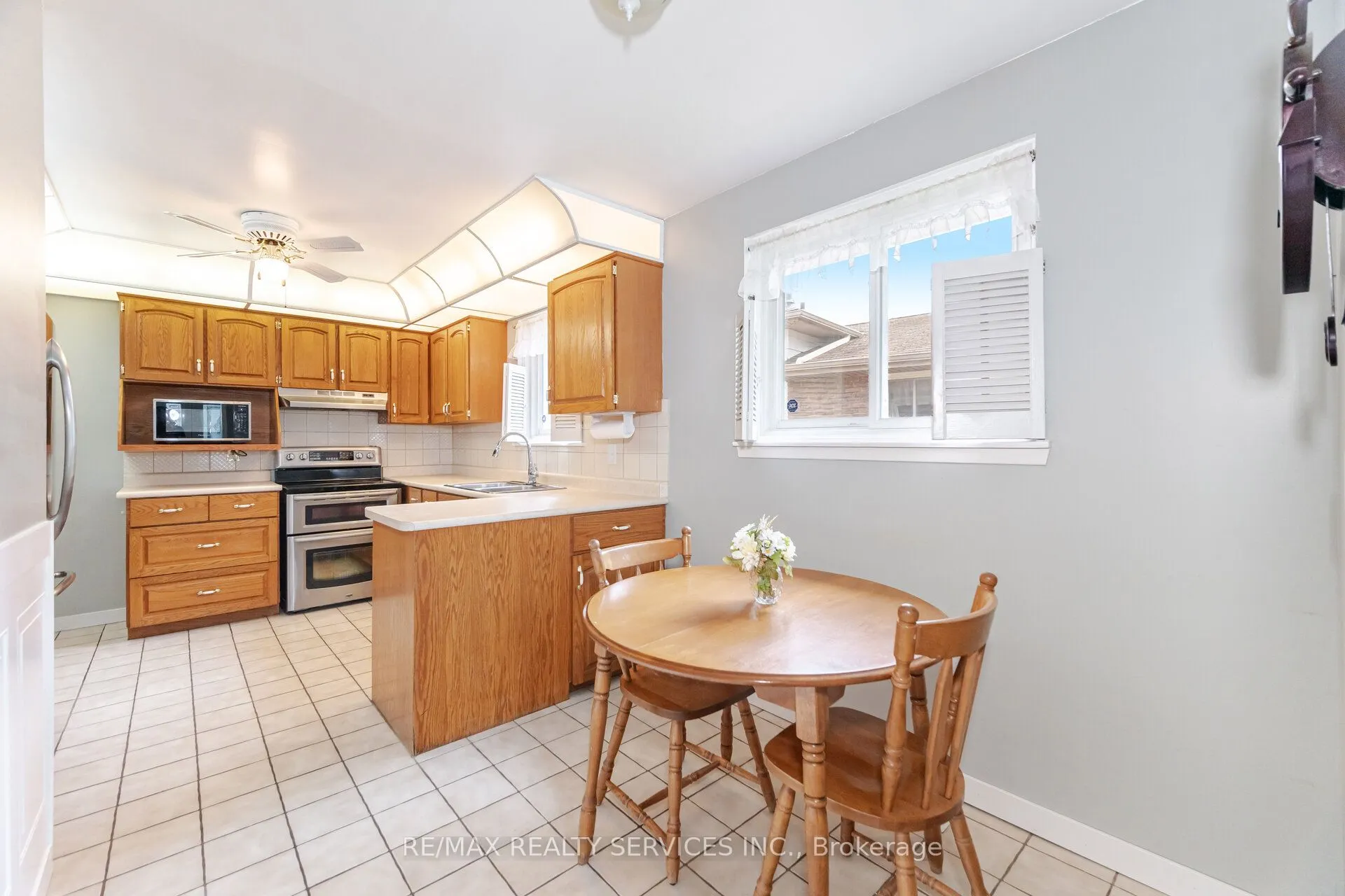 10 Gatewood Drive