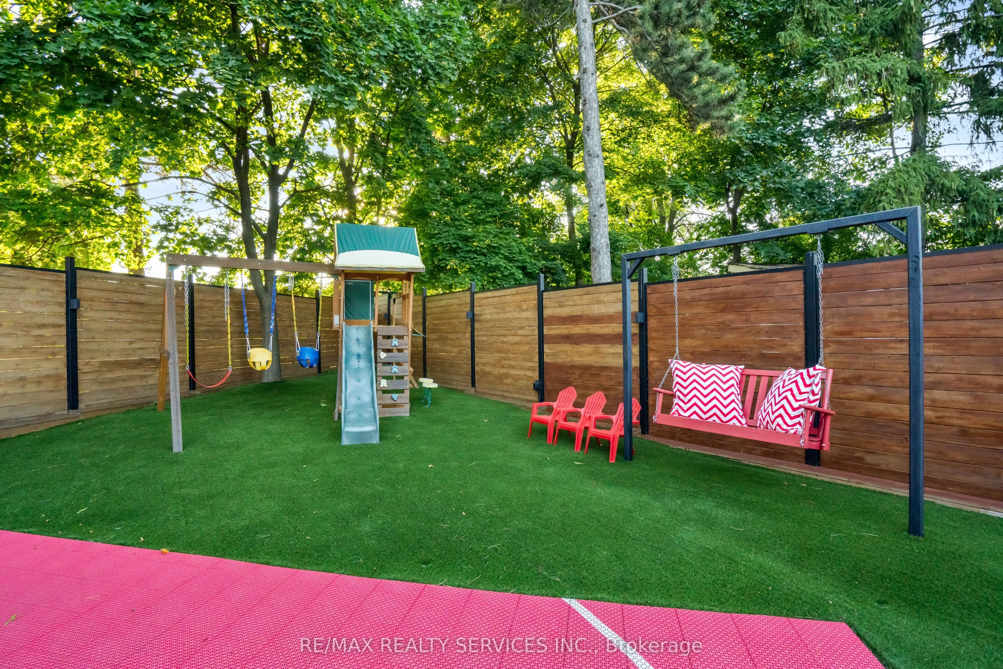 24 Marlow Place