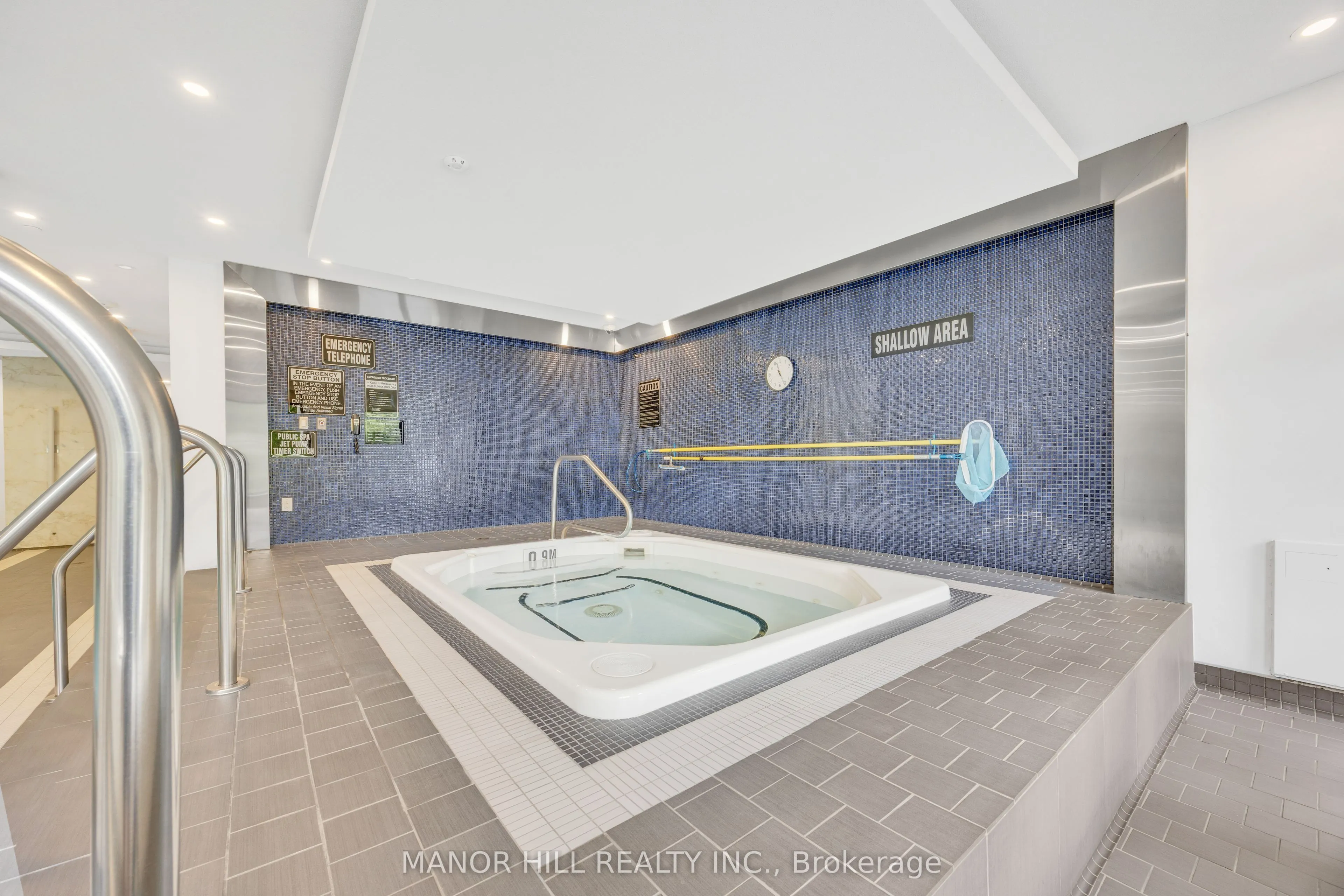 2 Old Mill Drive, #323