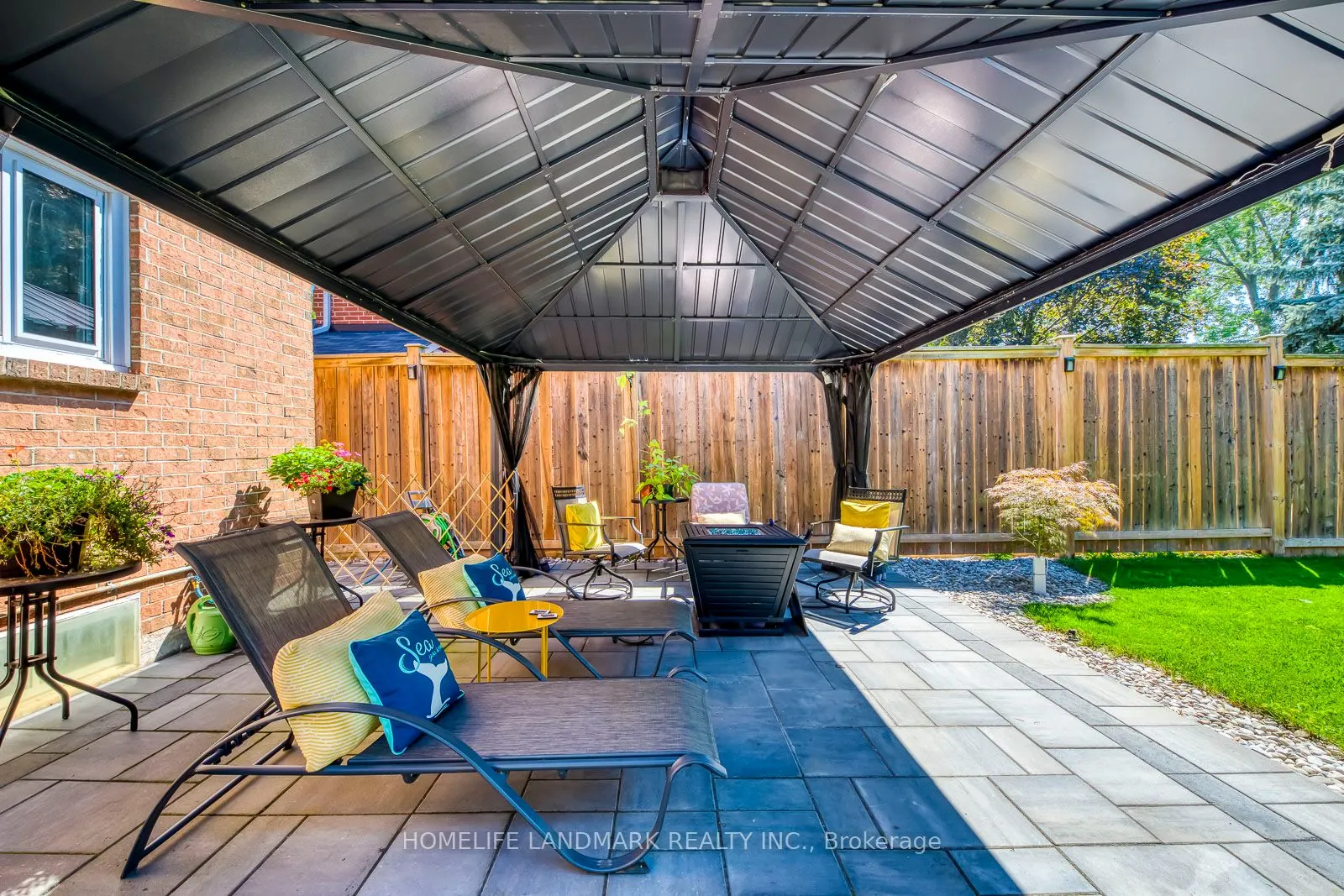 1076 Montrose Abbey Drive