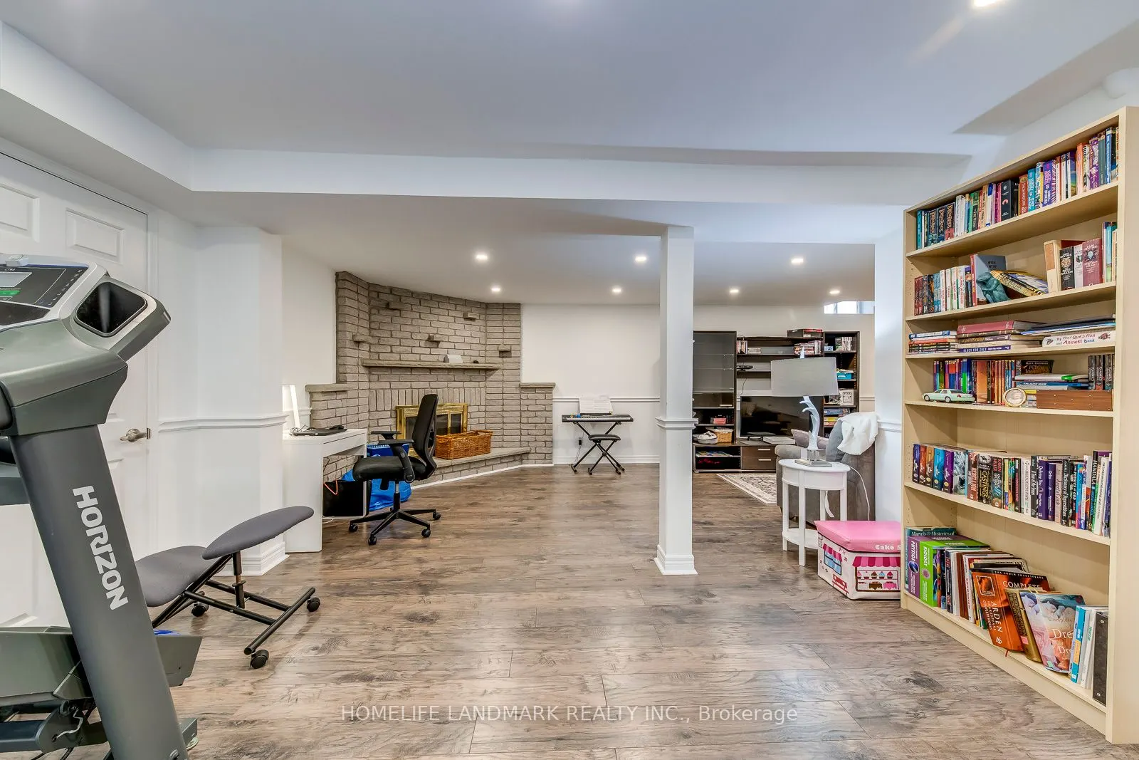 1076 Montrose Abbey Drive