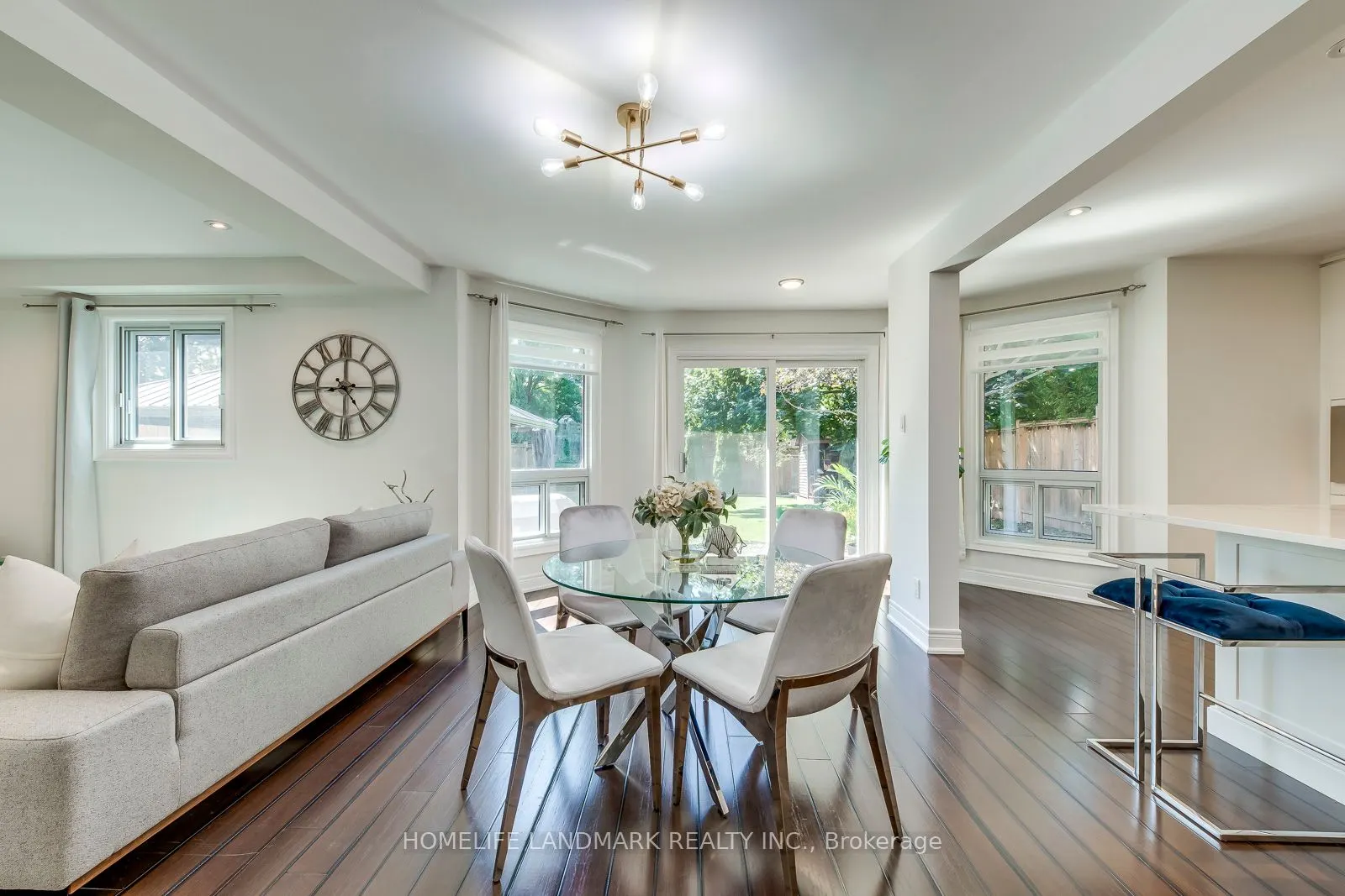 1076 Montrose Abbey Drive