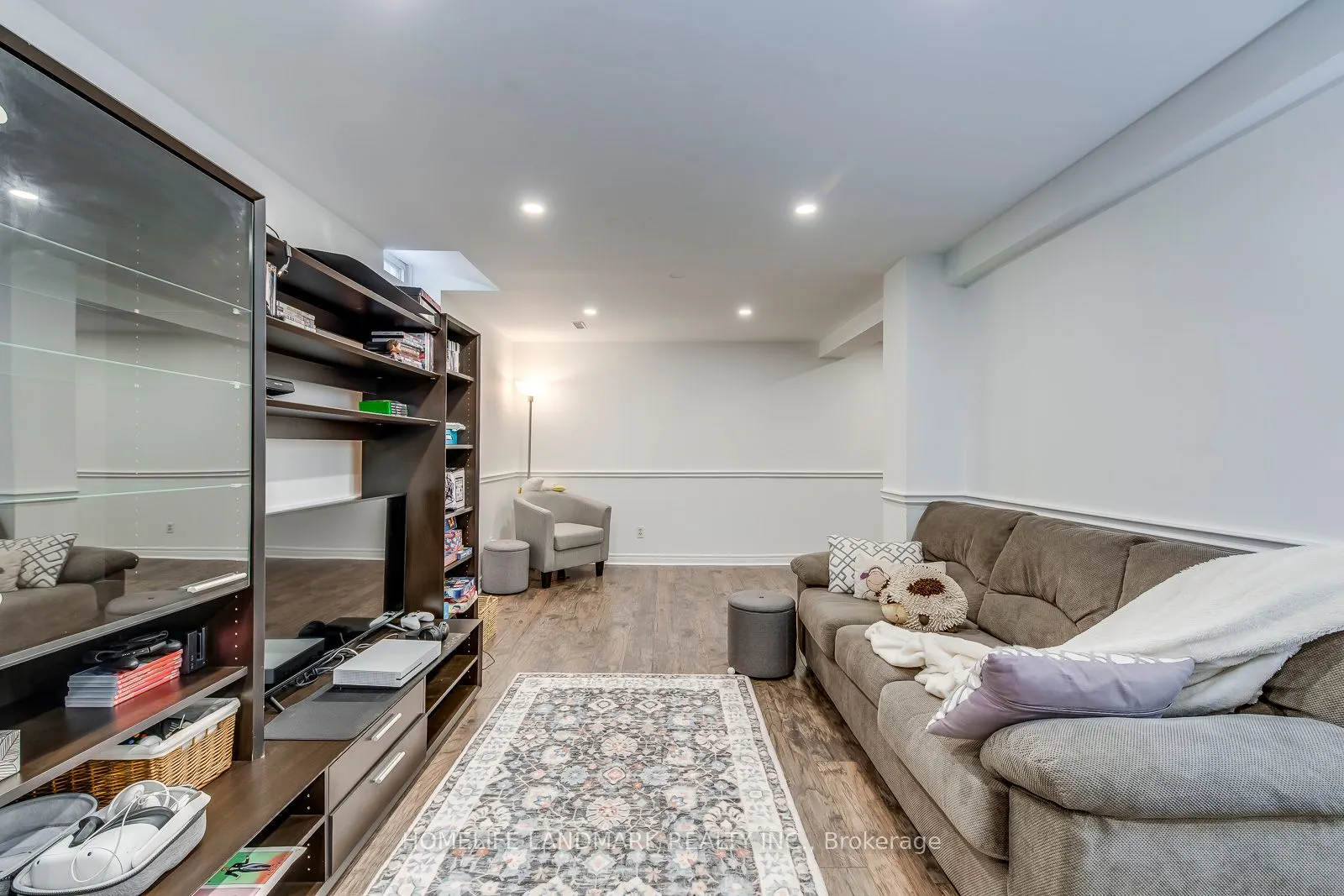 1076 Montrose Abbey Drive