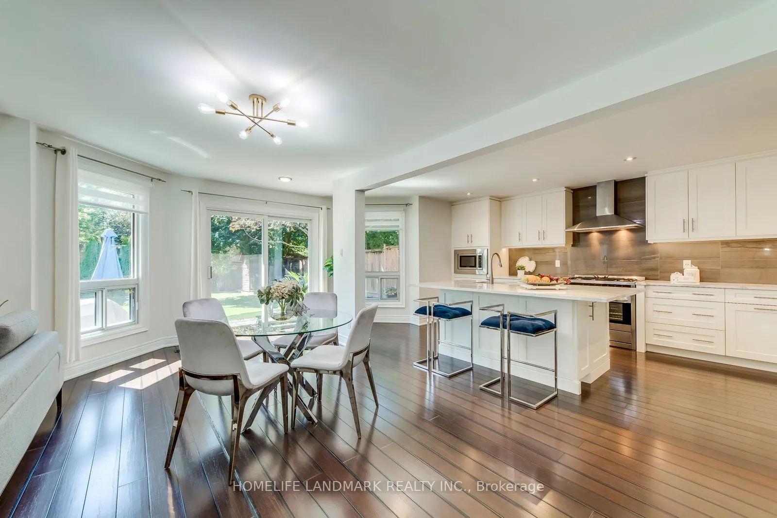 1076 Montrose Abbey Drive