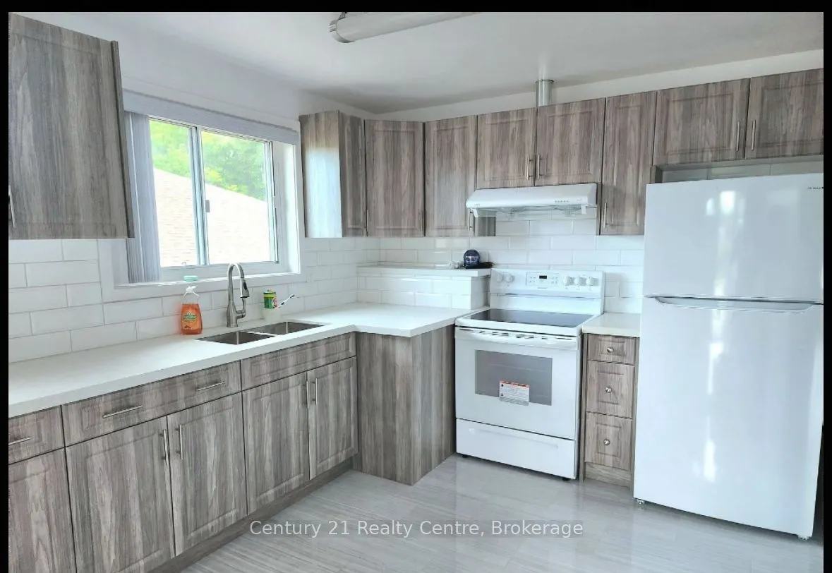 59 Monterrey Drive, #Upper